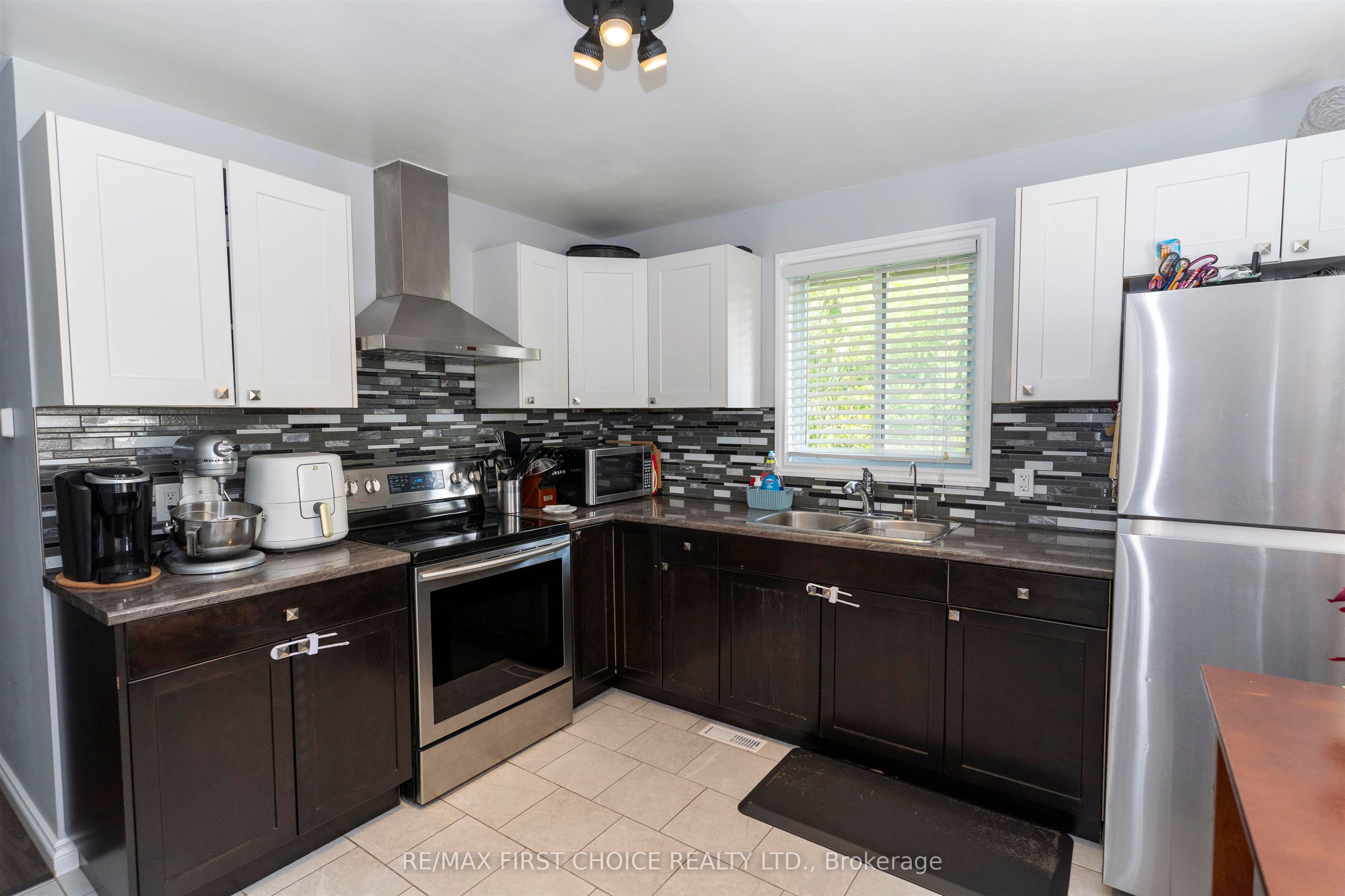 309 Ontario Street, Thunder Bay, ON P7B 3G9 photo 3