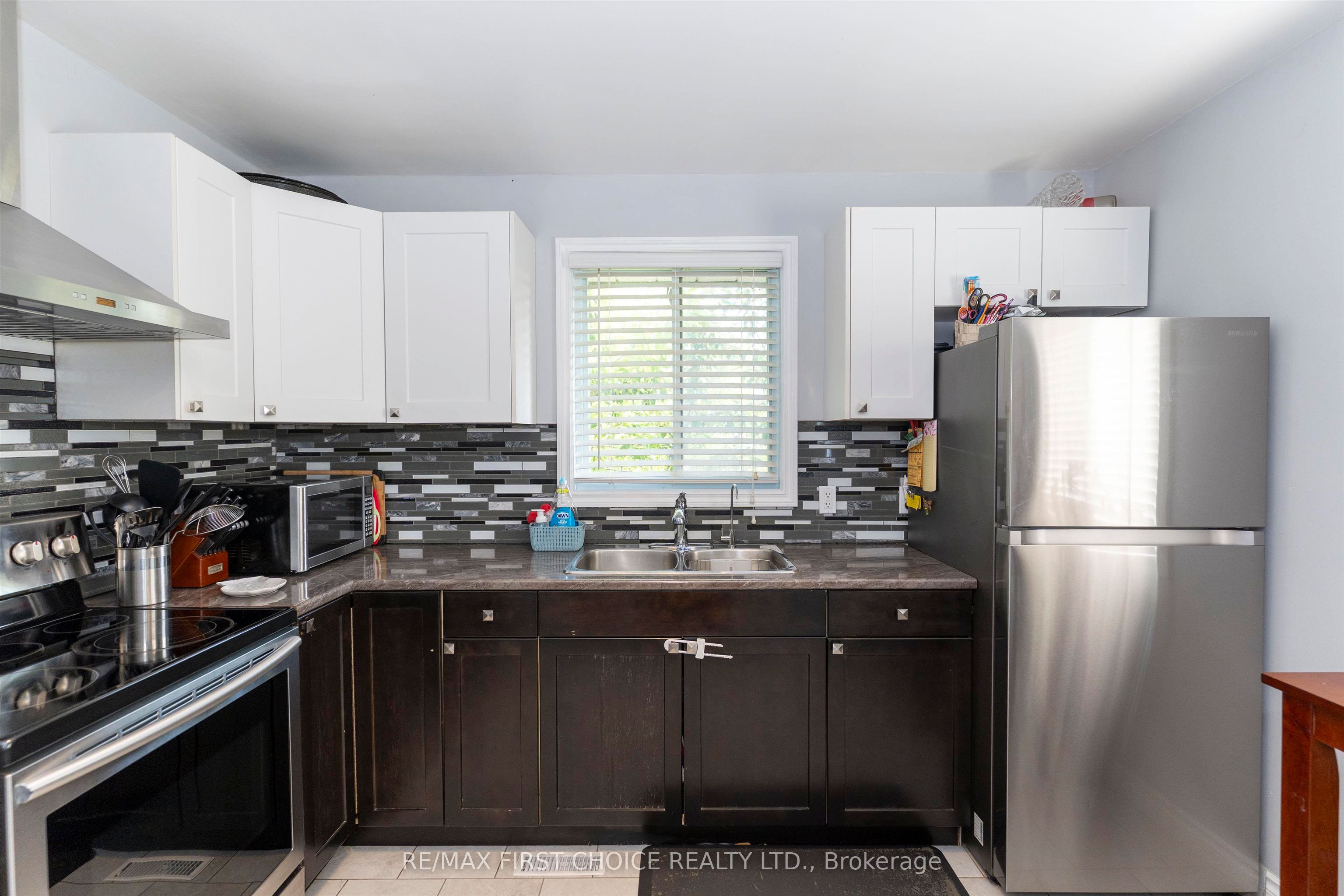 309 Ontario Street, Thunder Bay, ON P7B 3G9 photo 4