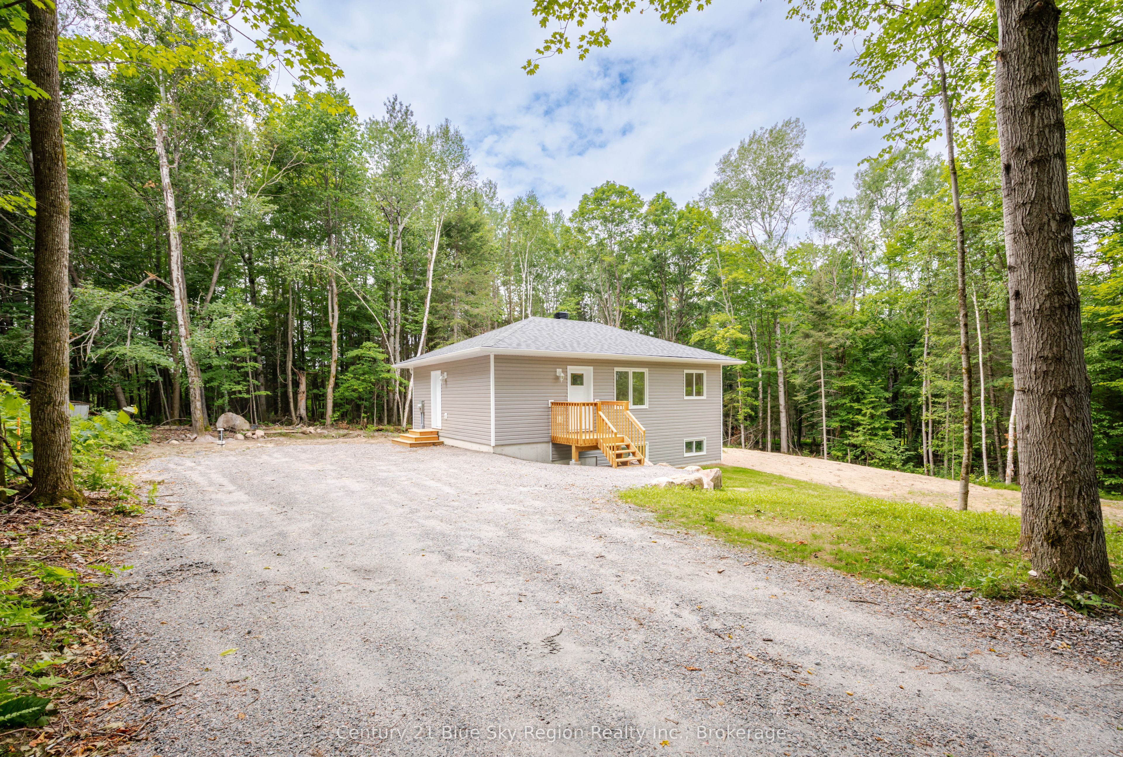 205 Greenwood Drive, Bonfield, ON P0H 1E0 photo 2