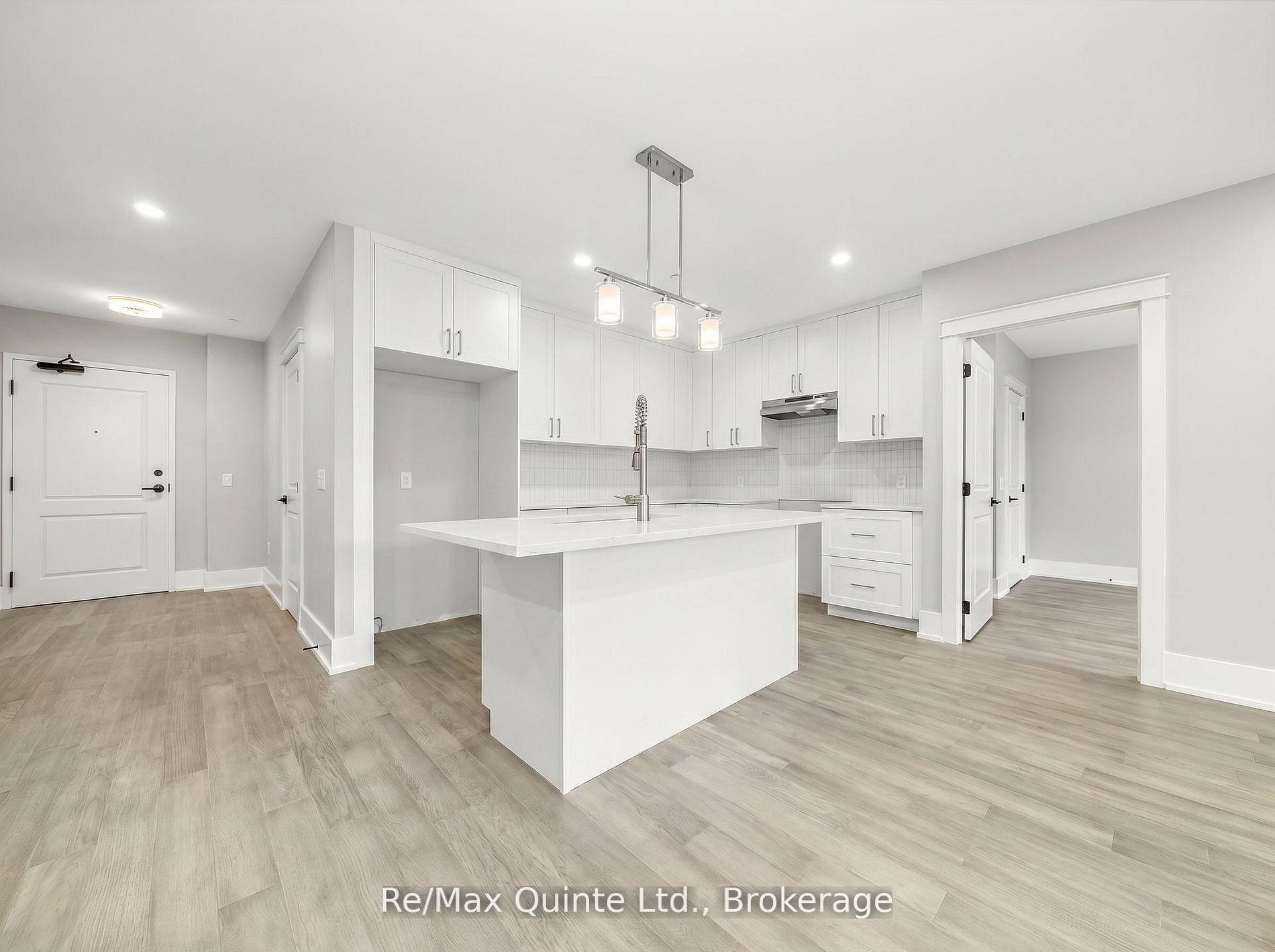 17 Cleave Avenue 405, Prince Edward County, ON K0K 2T0