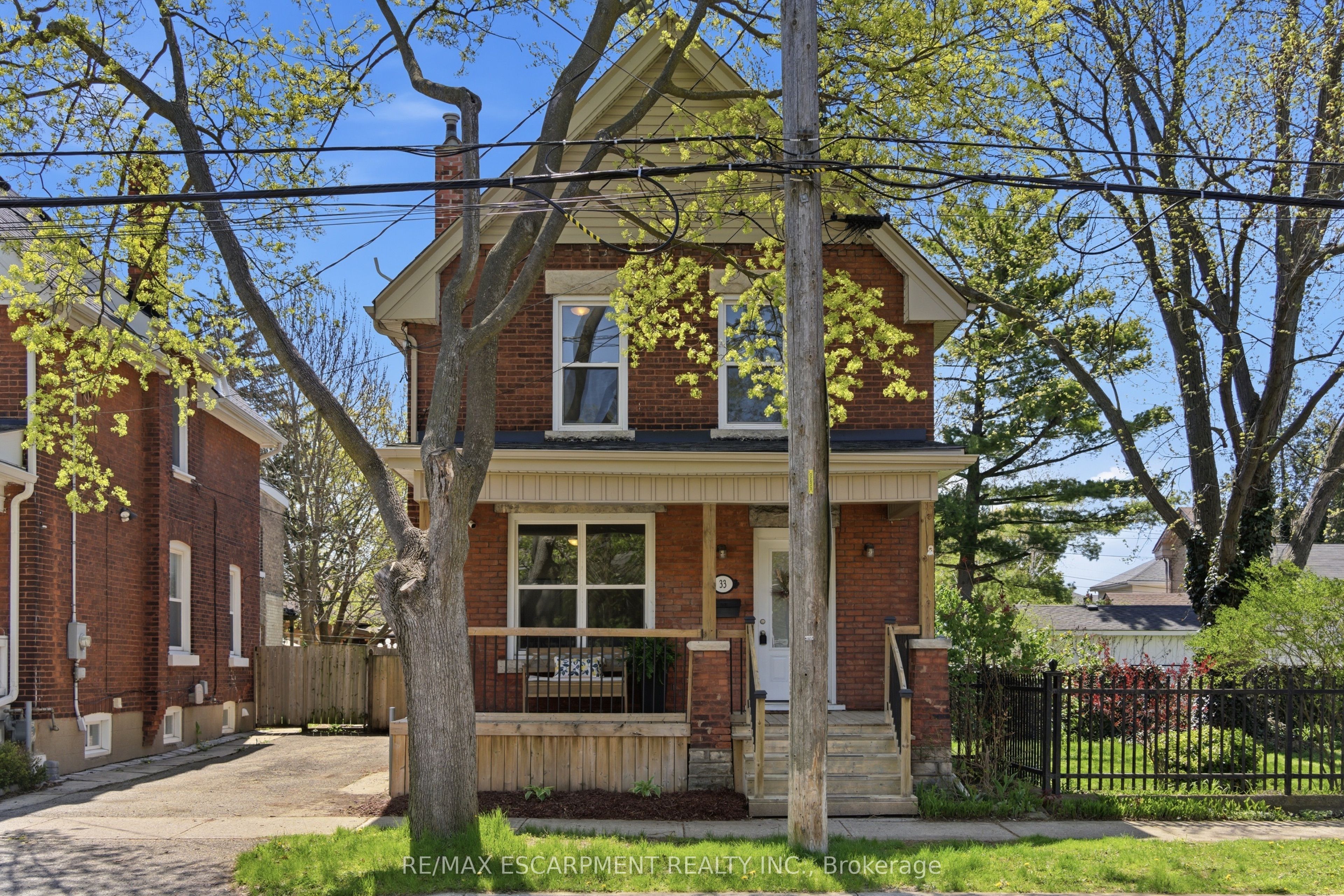 33 Richmond Street, Brantford, ON N3T 3Y2