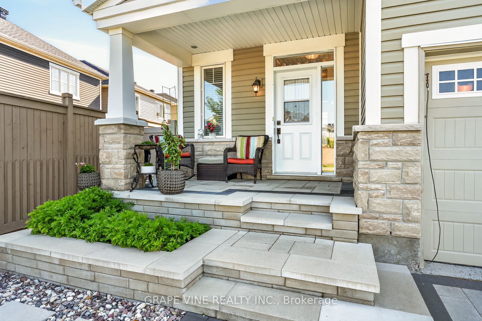 720 Jerome Jodoin Drive, Orleans - Cumberland and Area, ON K4A 1E1 photo 3