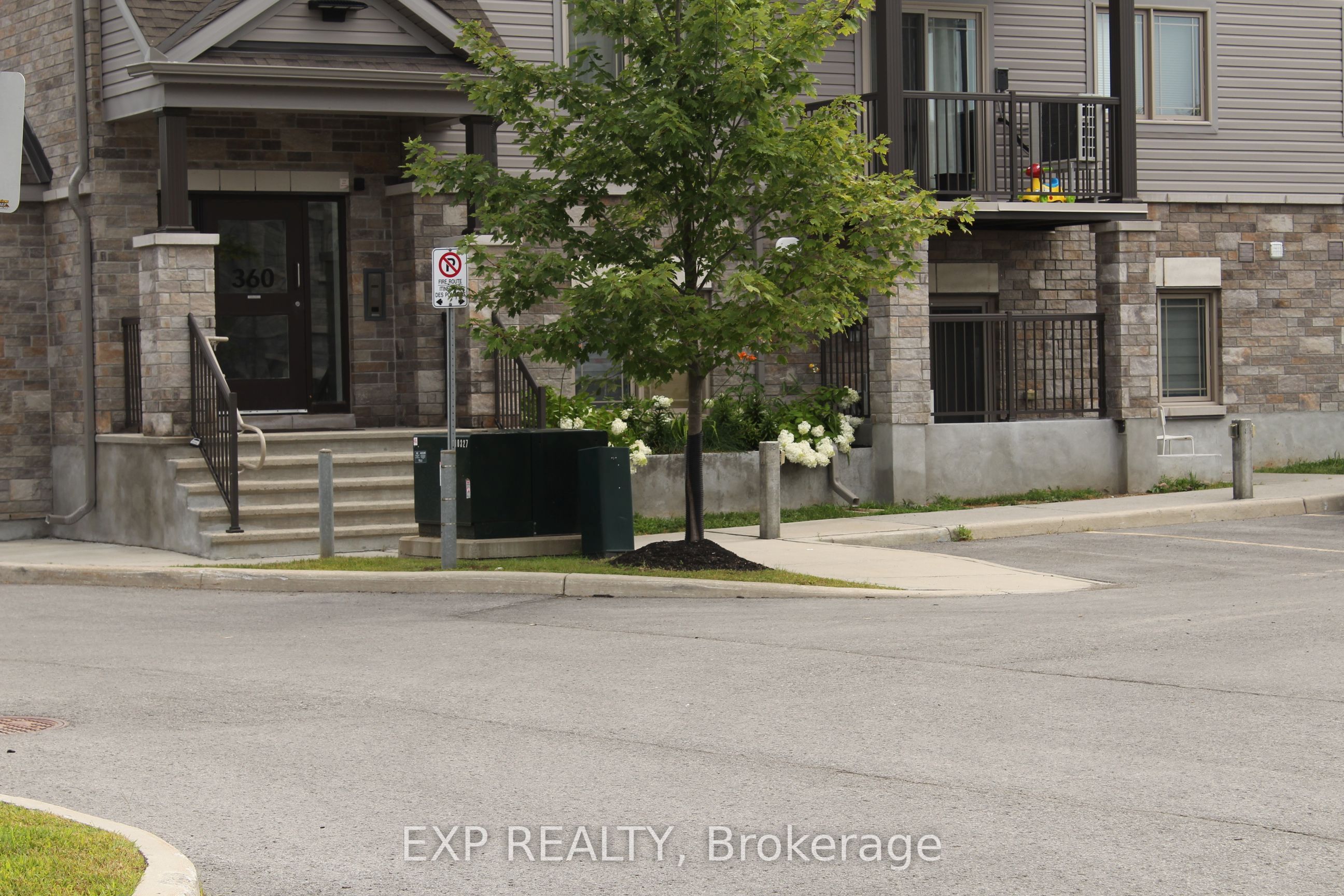 360 Tribeca Private 1, Barrhaven, ON K2J 6B4 photo 2