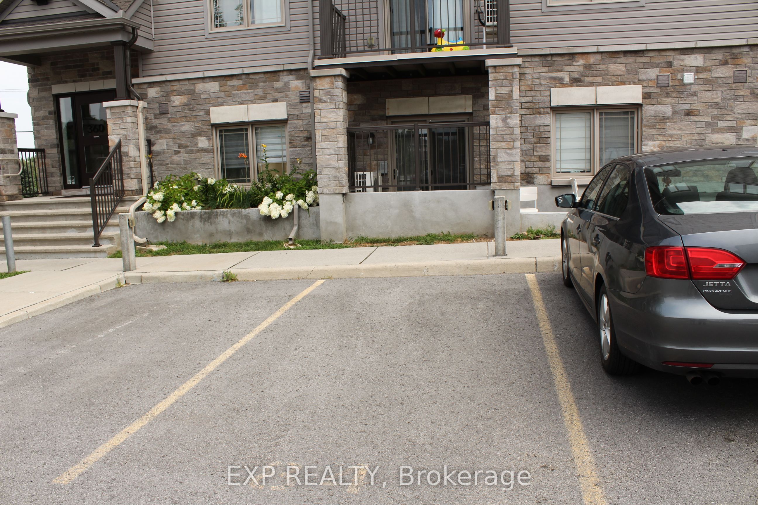 360 Tribeca Private 1, Barrhaven, ON K2J 6B4 photo 5