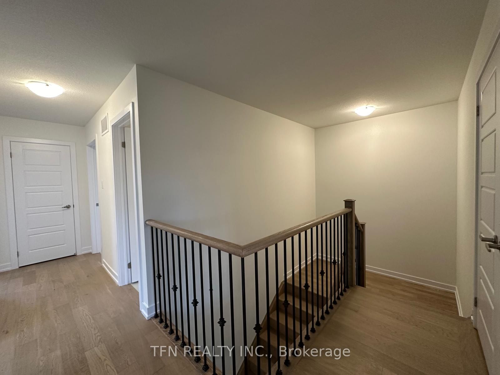 11 Monteith Drive, Brantford, ON N3T 5L5 photo 2