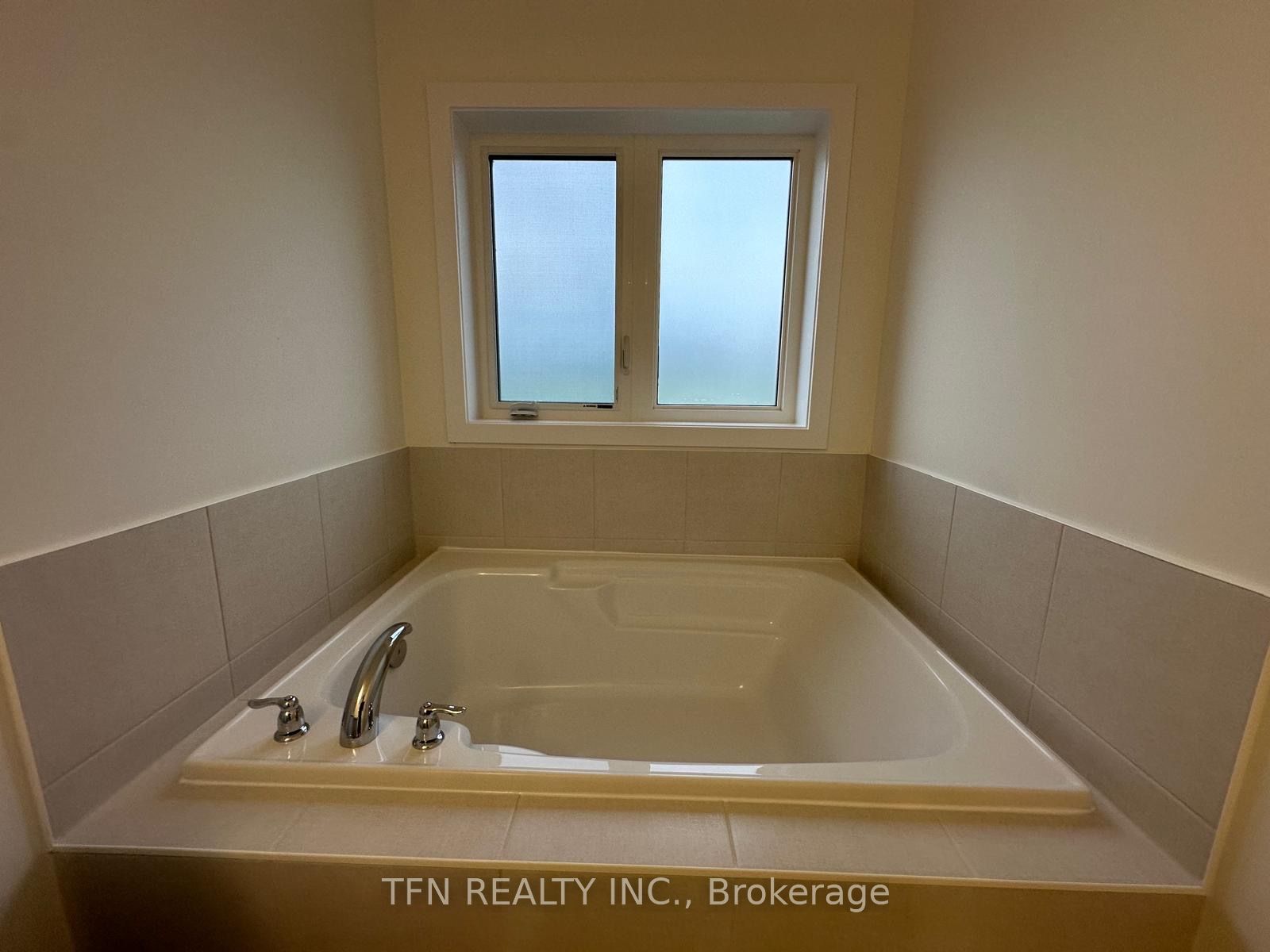11 Monteith Drive, Brantford, ON N3T 5L5 photo 4