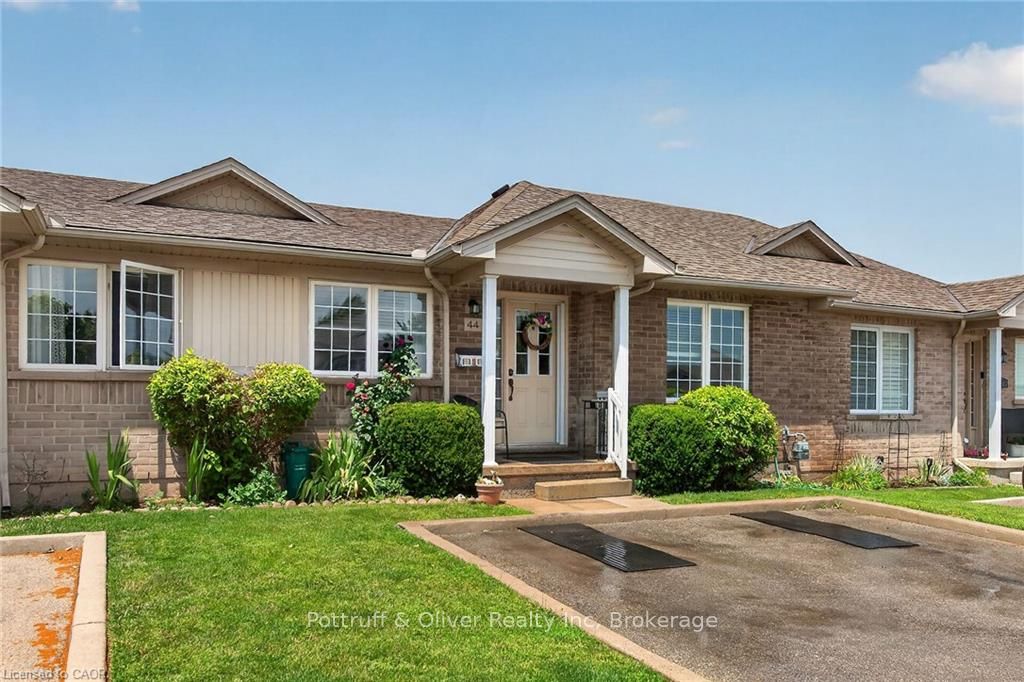 24 Kenyon Crescent 44, Grimsby, ON L3M 5S4