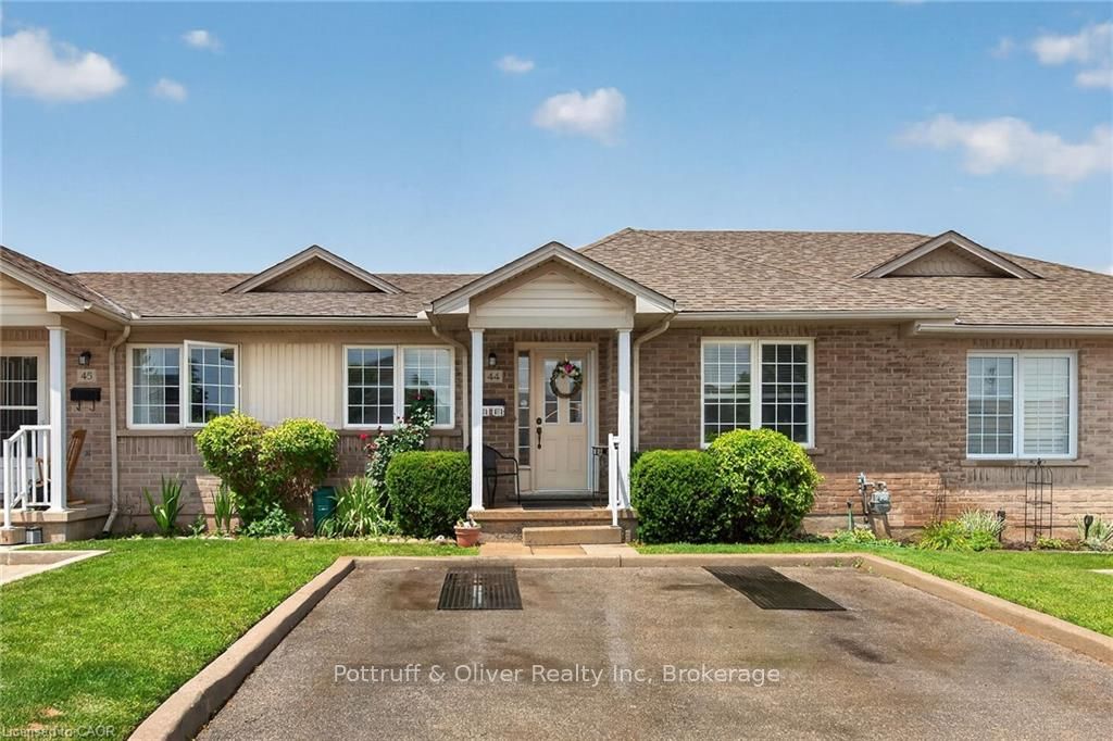 24 Kenyon Crescent 44, Grimsby, ON L3M 5S4 photo 3