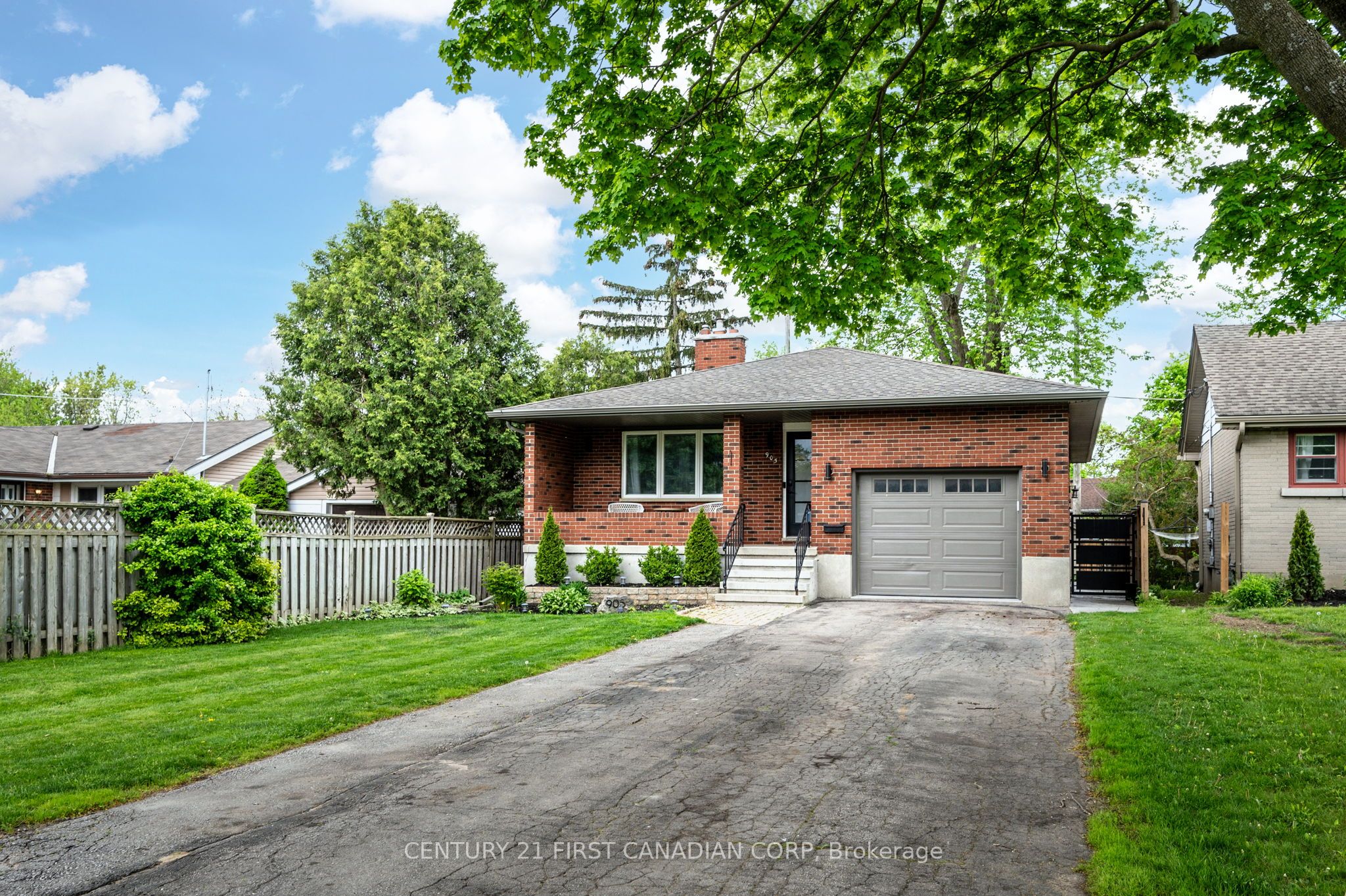 905 Wellingsboro Road E, London South, ON N6E 1N4