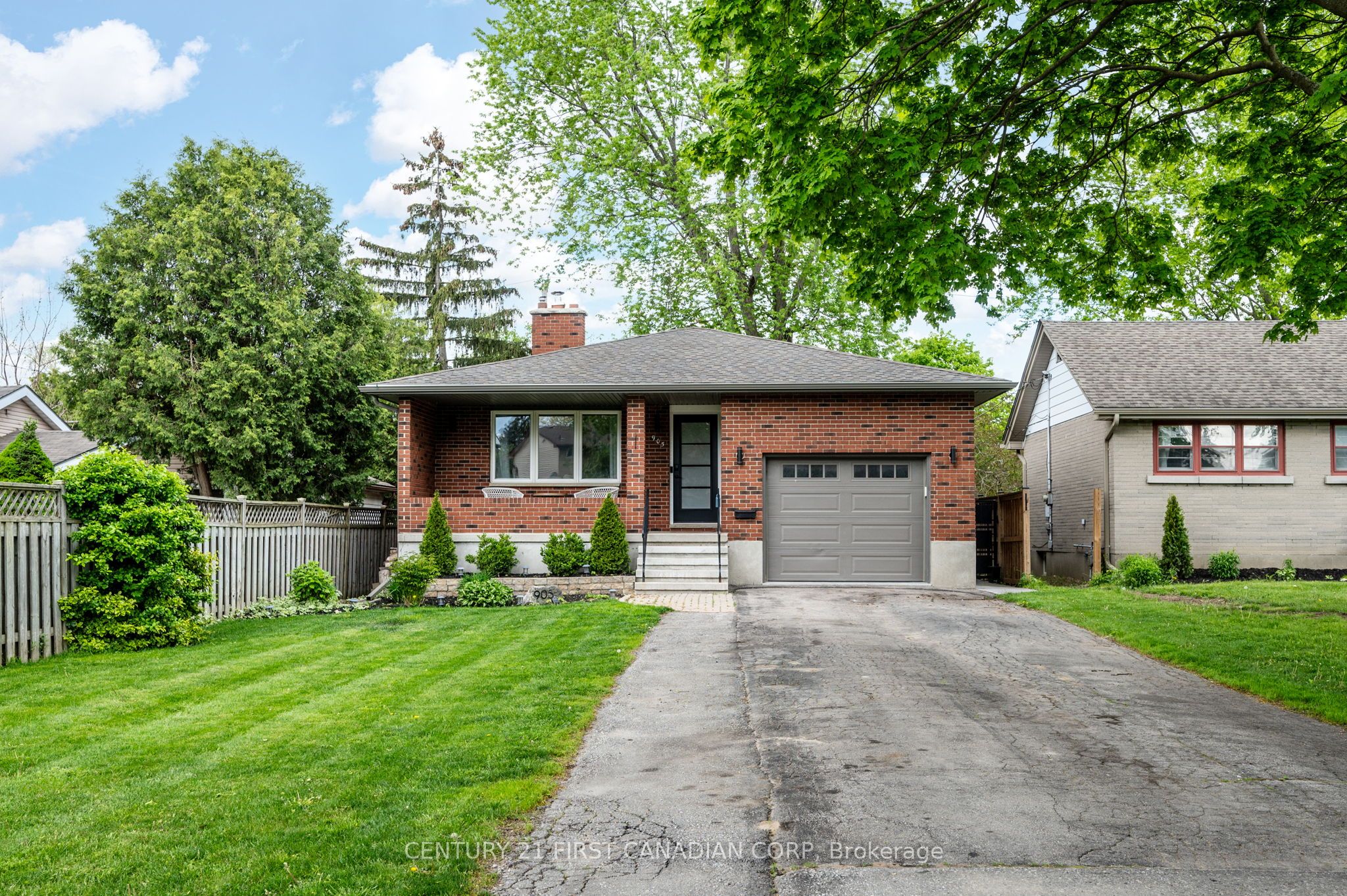 905 Wellingsboro Road E, London South, ON N6E 1N4 photo 2