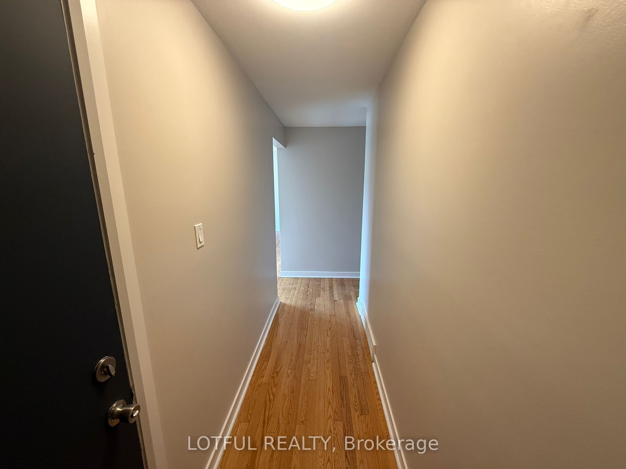 2647 Priscilla Street A, Britannia - Lincoln Heights and Area, ON K2B 7C8 photo 3