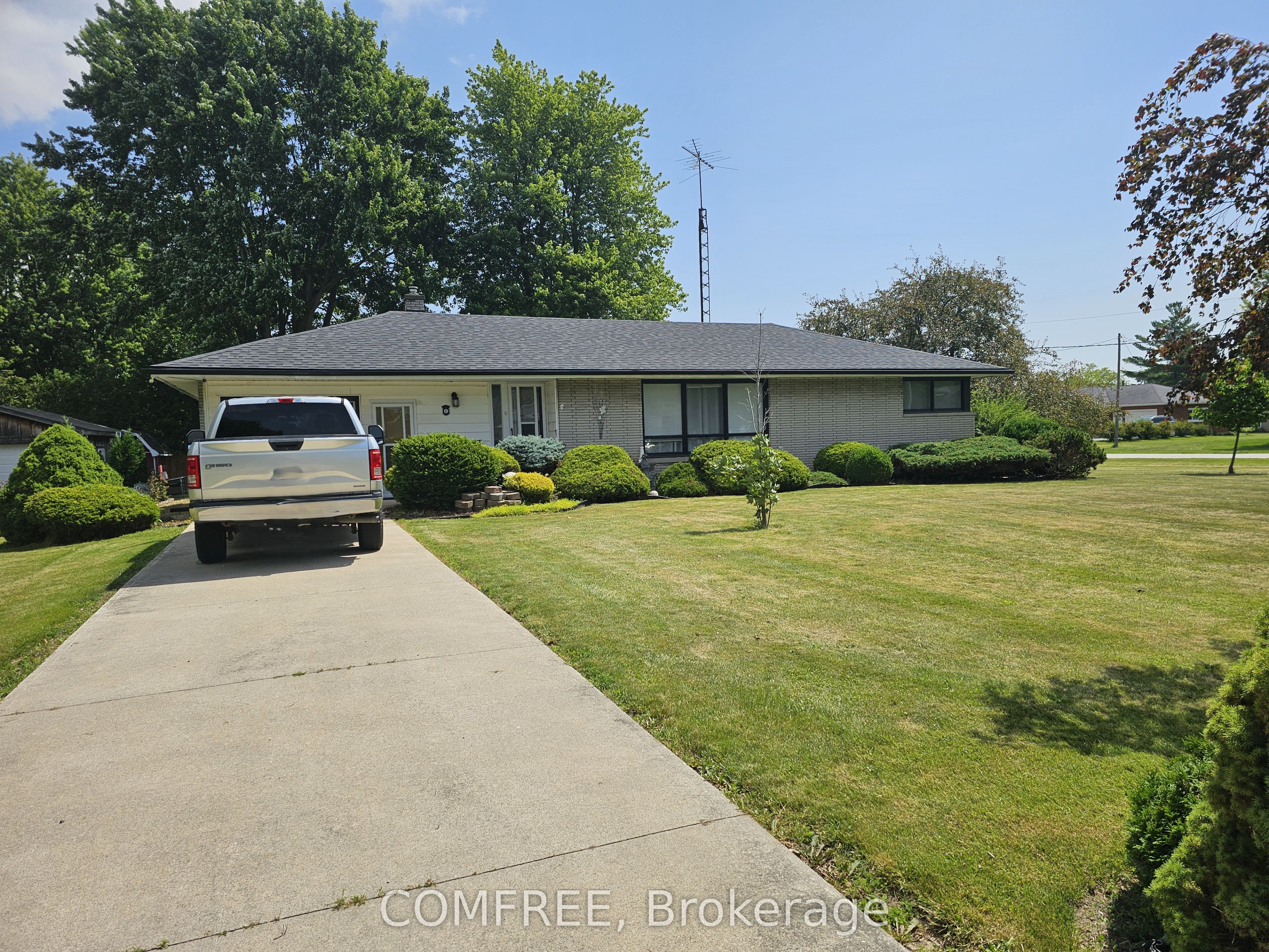 6 Sullivan Street, Chatham-Kent, ON N0P 1W0 photo 2