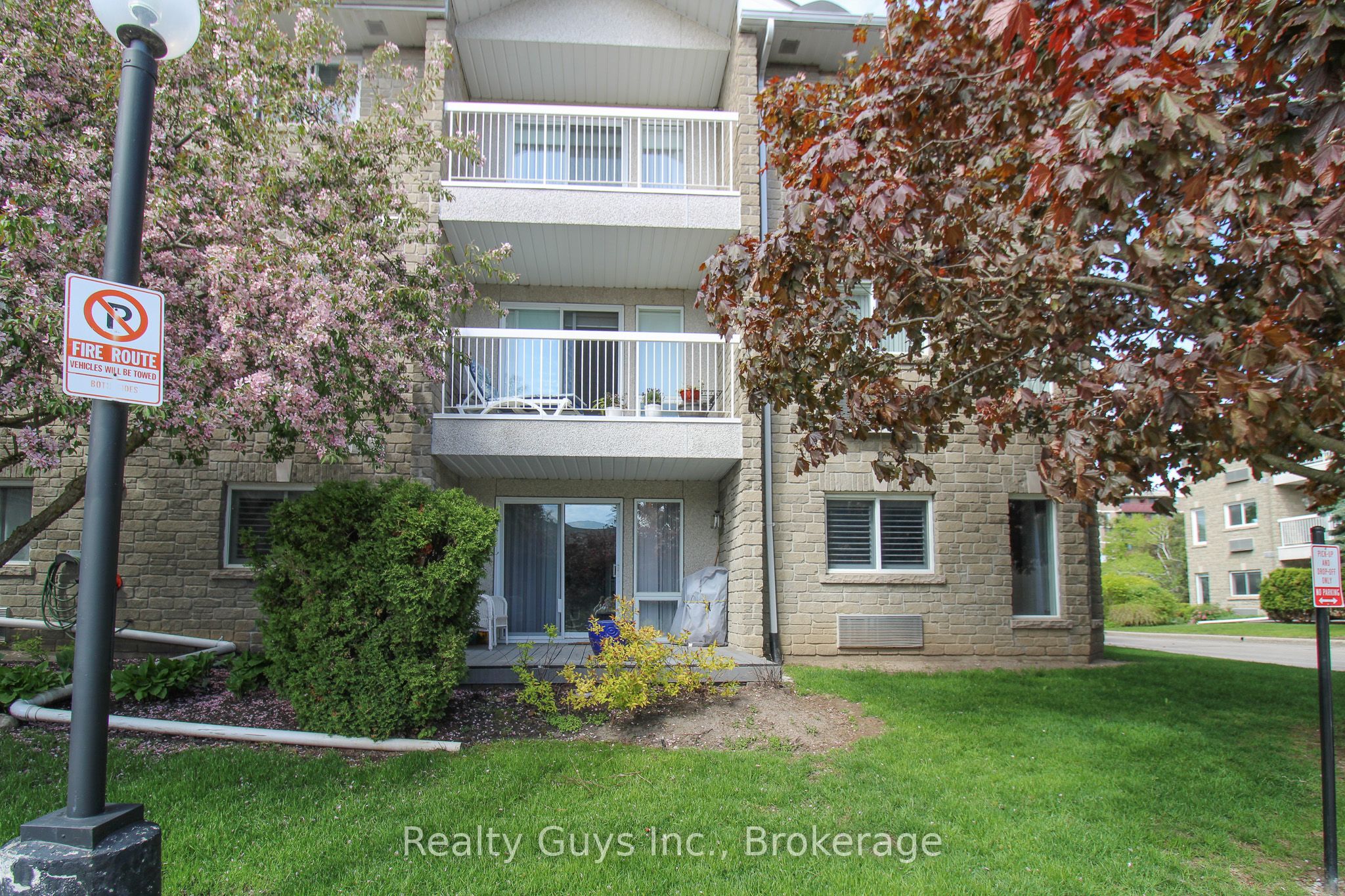 1099 Clonsilla Avenue 226 B, Peterborough, ON K9J 8L7 photo 2