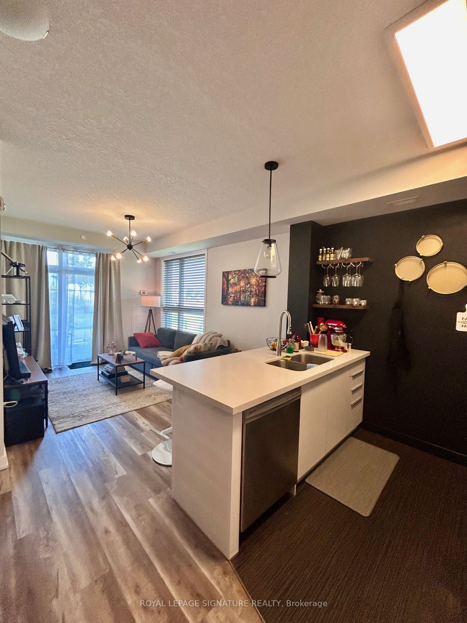 101 Shoreview Place 110, Hamilton, ON L8E 0K2 photo 5