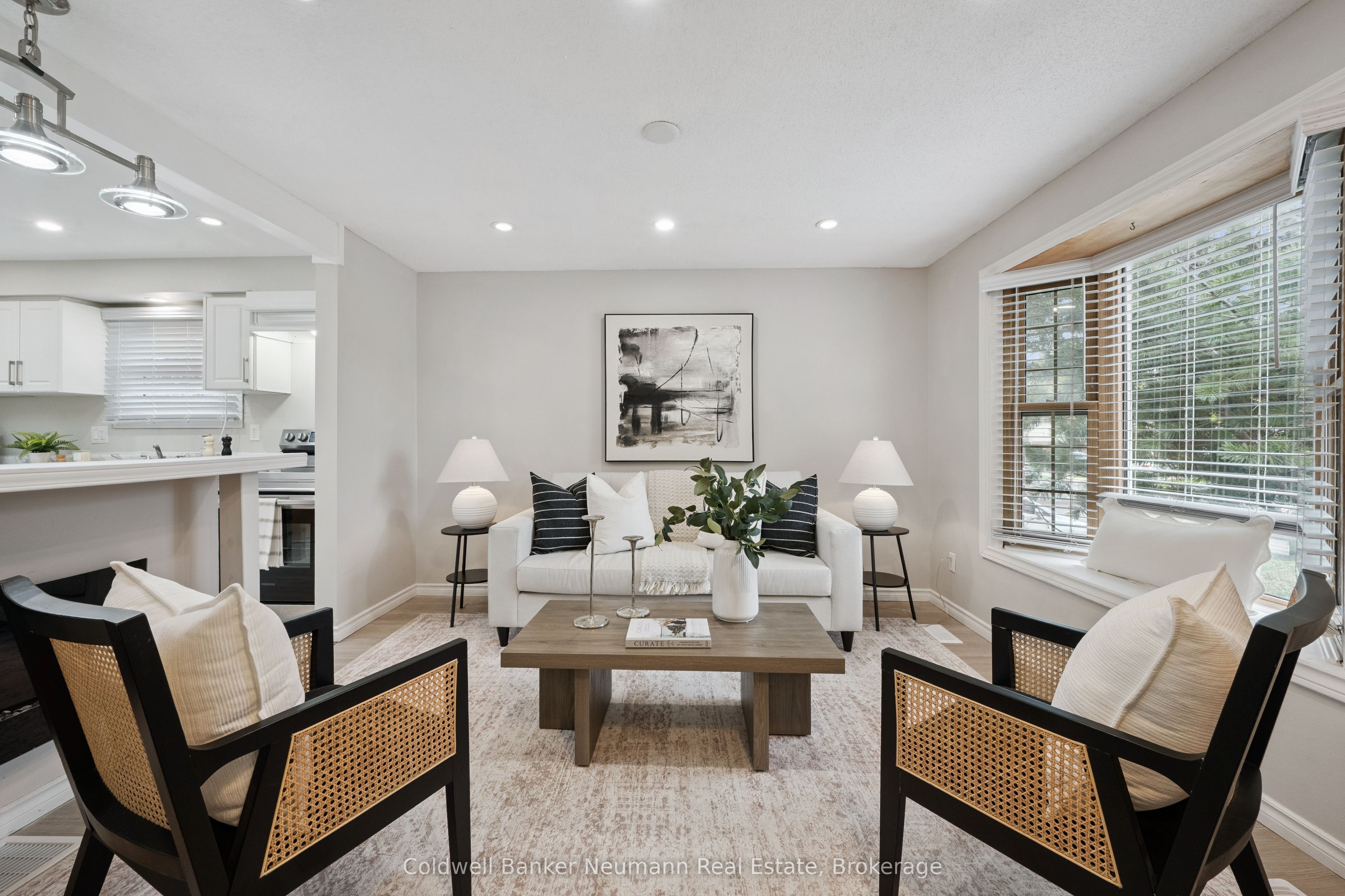 364 Imperial Road S 1, Guelph, ON N1K 1L4 photo 4