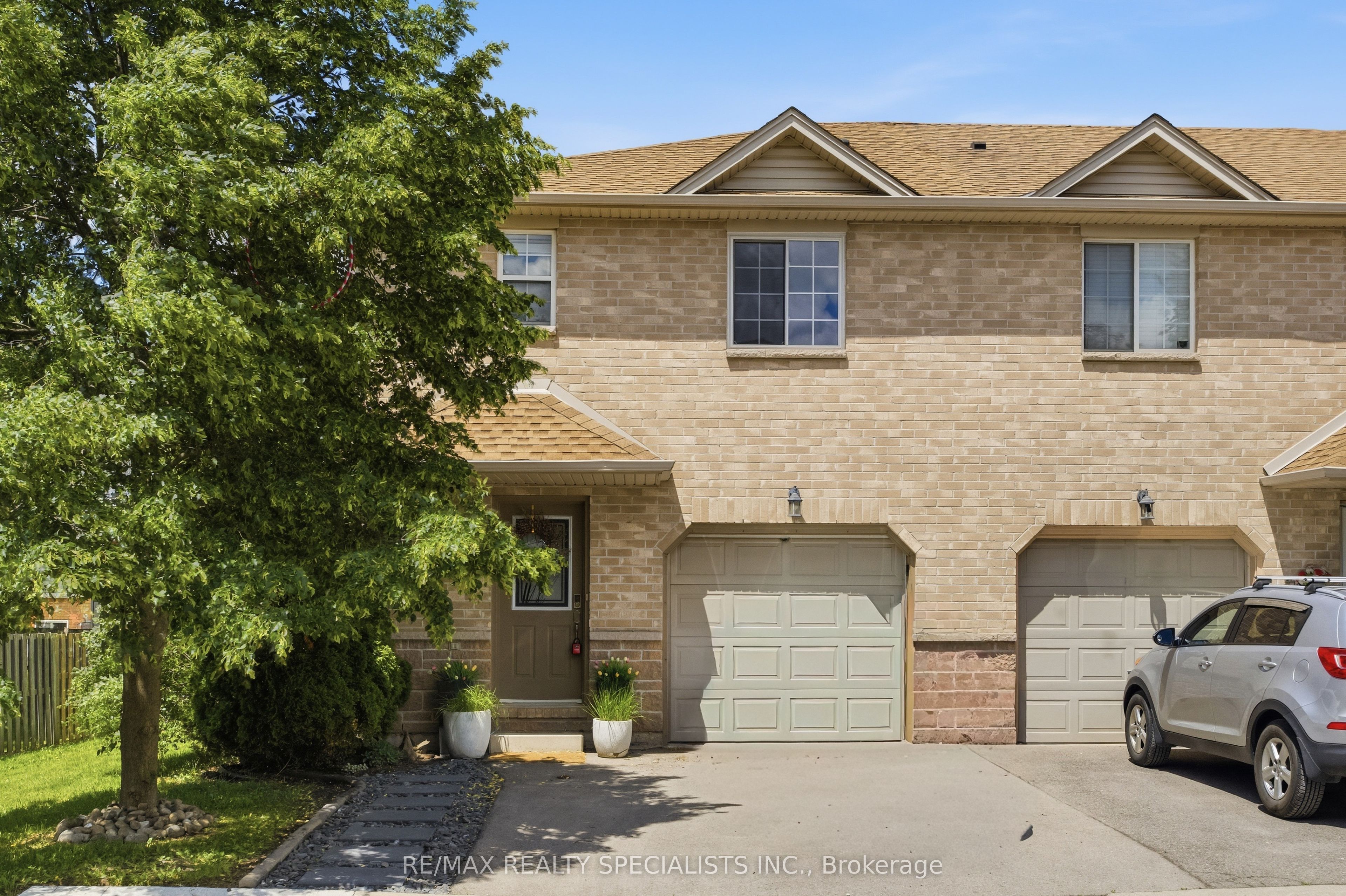 39 Pinewoods Drive 10, Hamilton, ON L8J 3Z4
