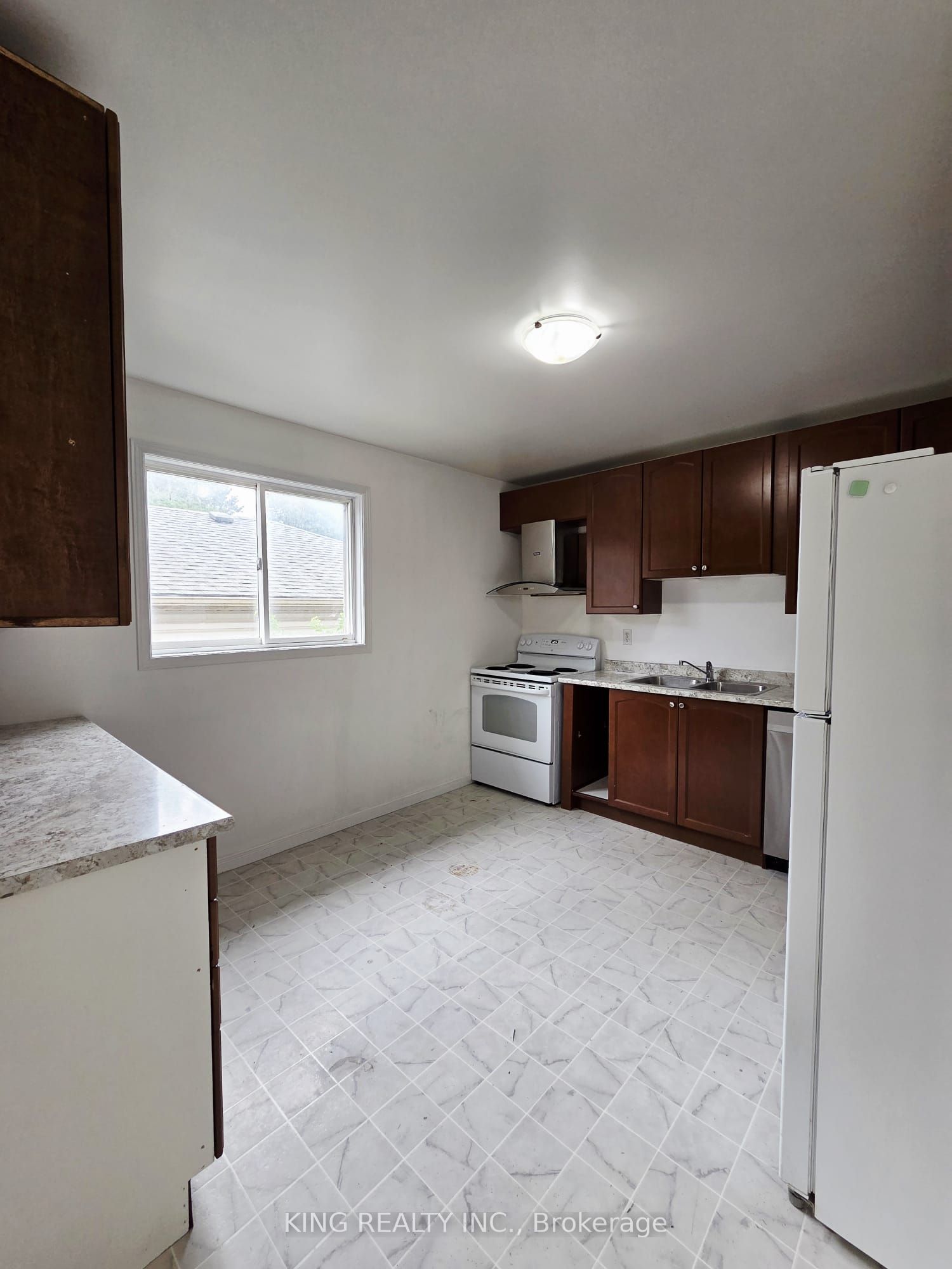 322 FLEMING Drive, London East, ON N5V 4Y6 photo 4