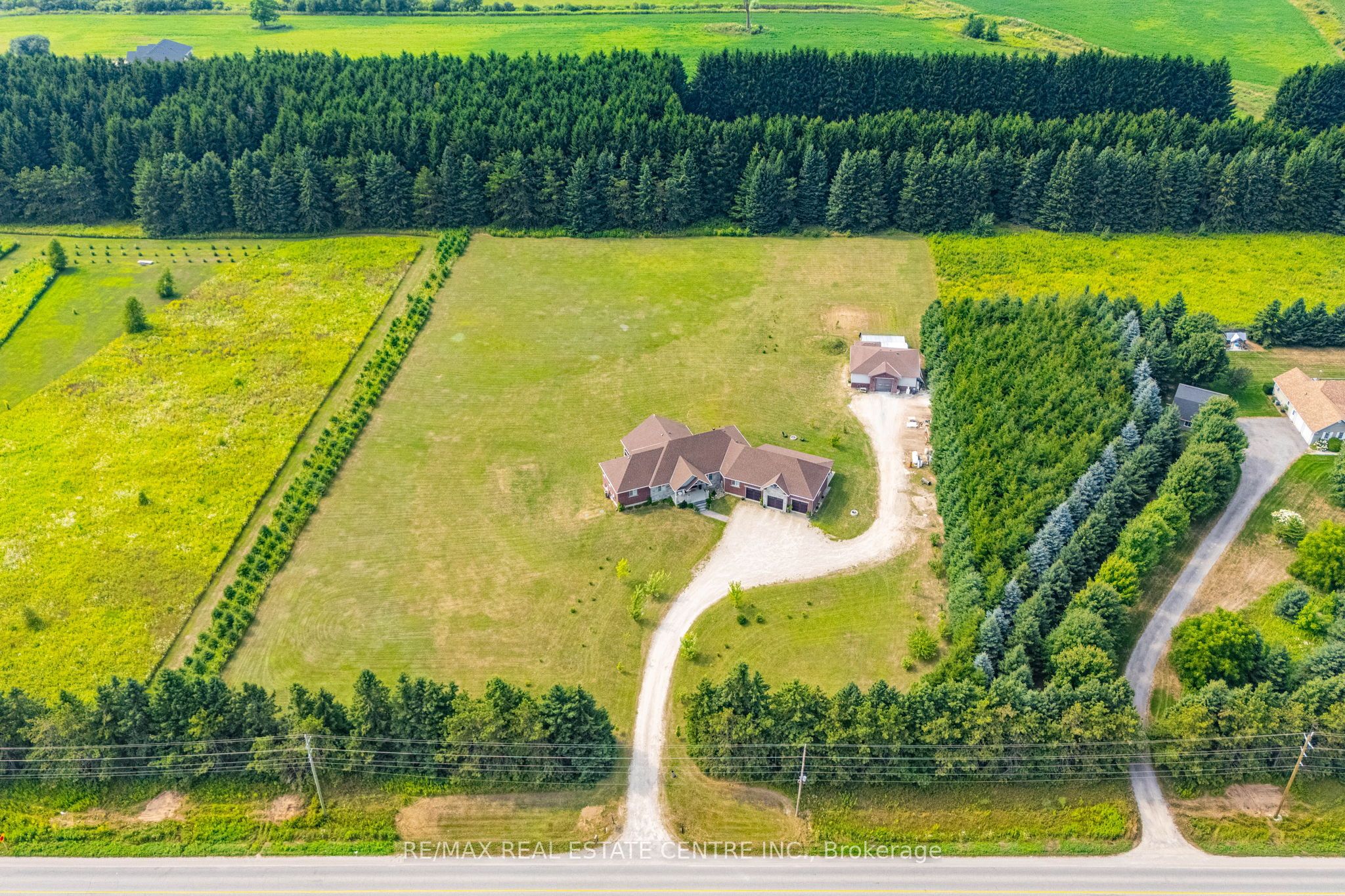 023181 Erin East Garafraxa Townline, East Garafraxa, ON L9W 7G8