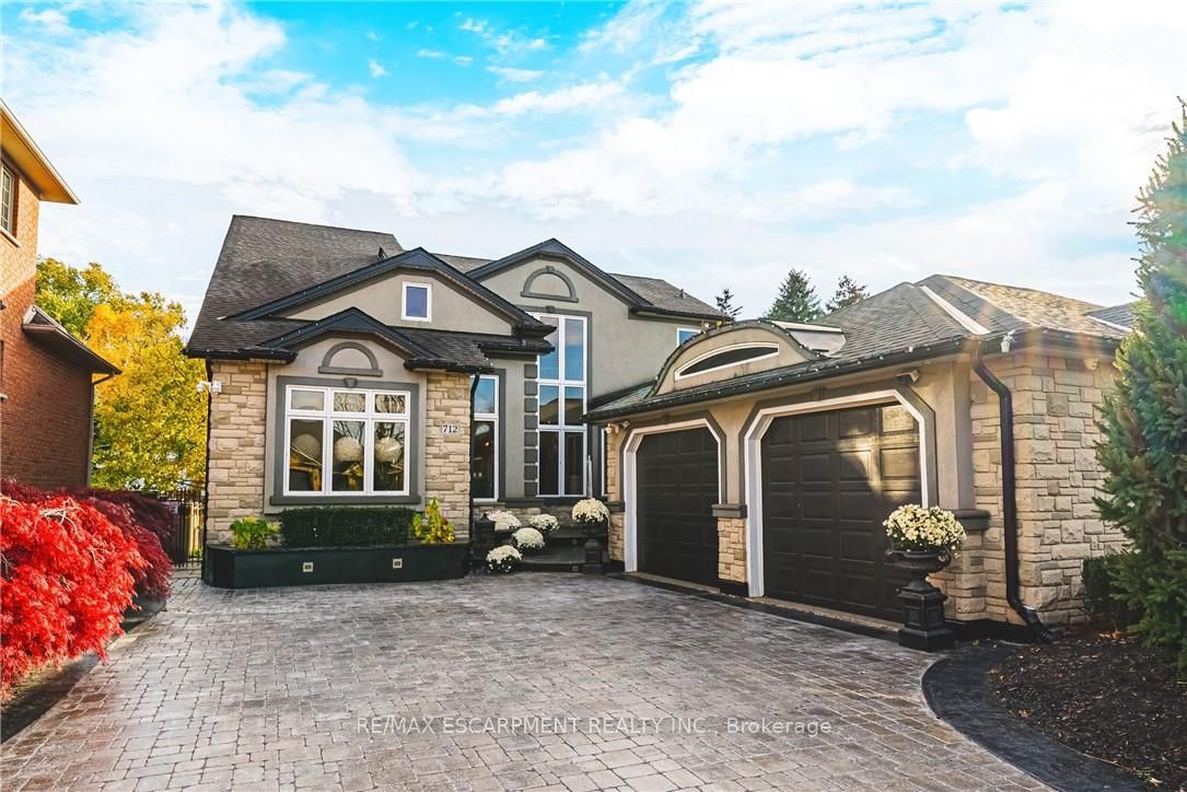712 Highvalley Road, Hamilton, ON L9G 4E9 photo 3