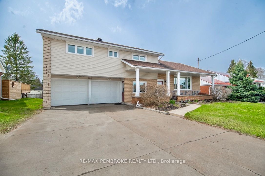 282 Clemow Avenue, Pembroke, ON K8A 2E4 photo 2