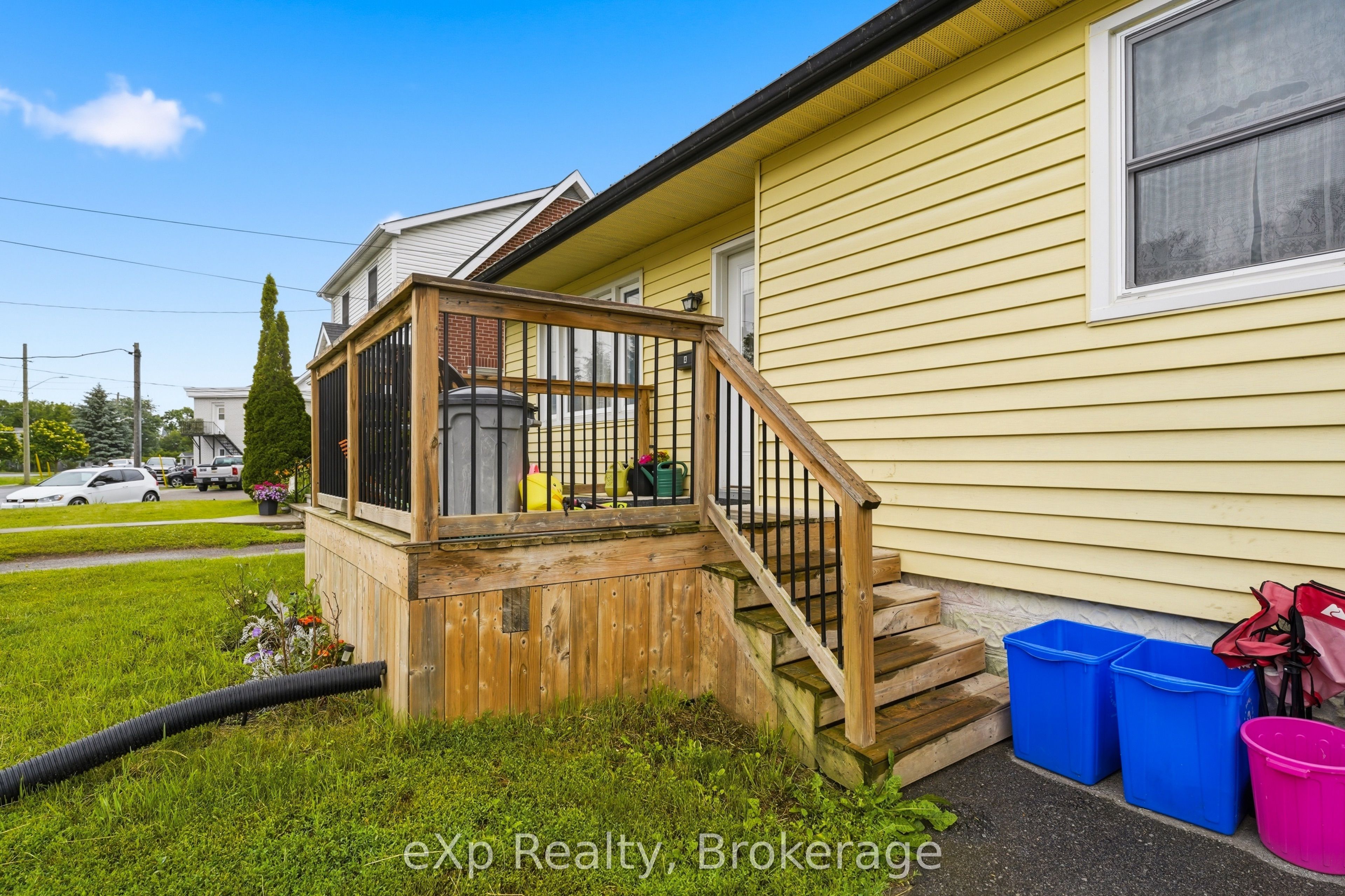 17 Burton Street, Belleville, ON K8P 1E5 photo 4