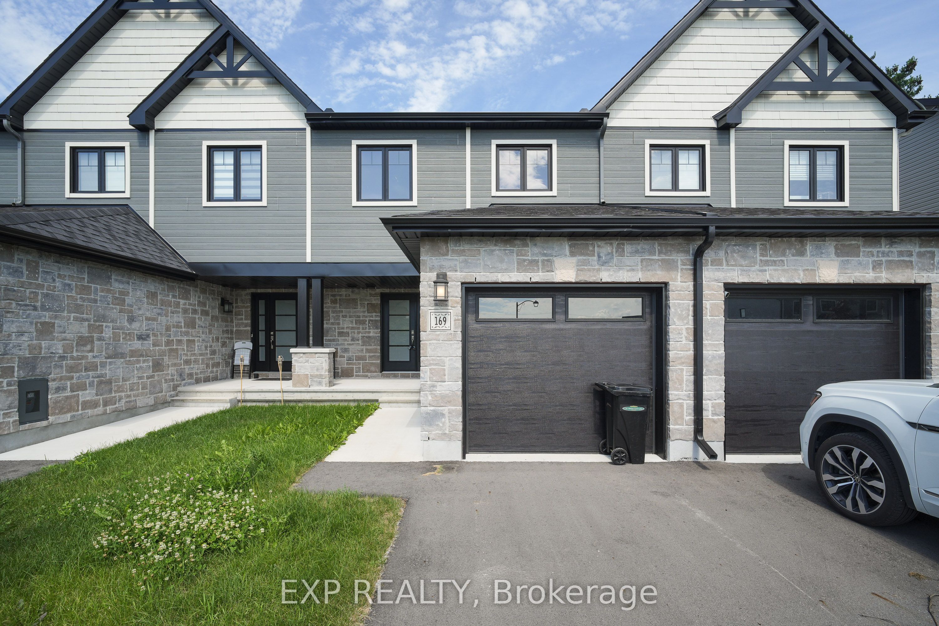 169 Dion Avenue, Clarence-Rockland, ON K4K 0M2