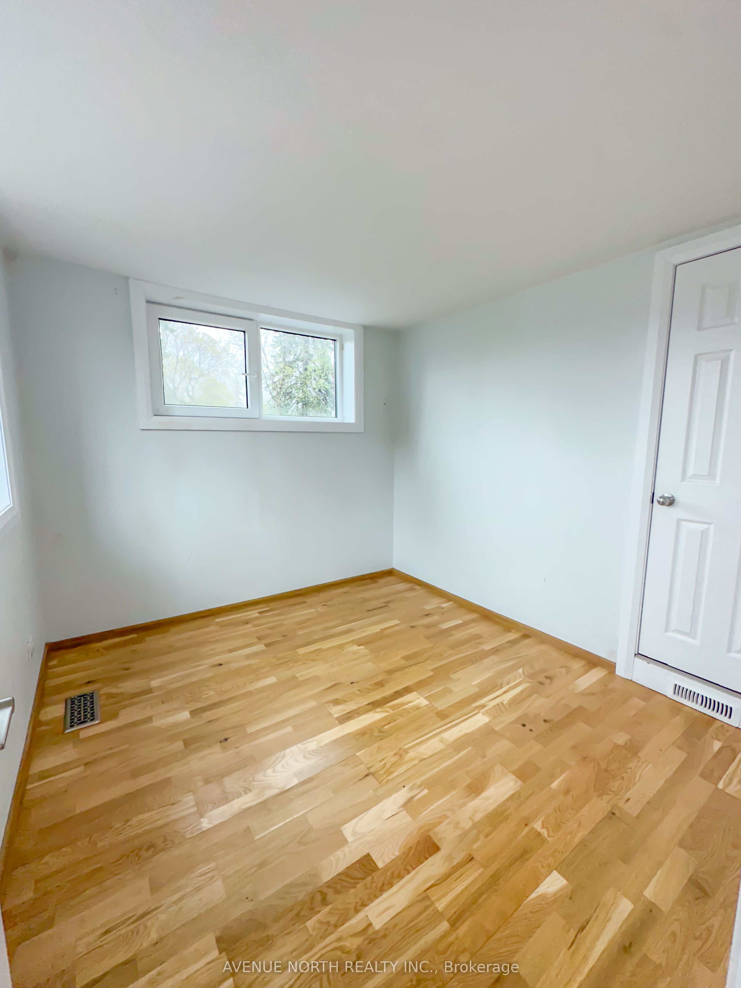 199 Ste Anne Street, Vanier and Kingsview Park, ON K1L 7B8 photo 4