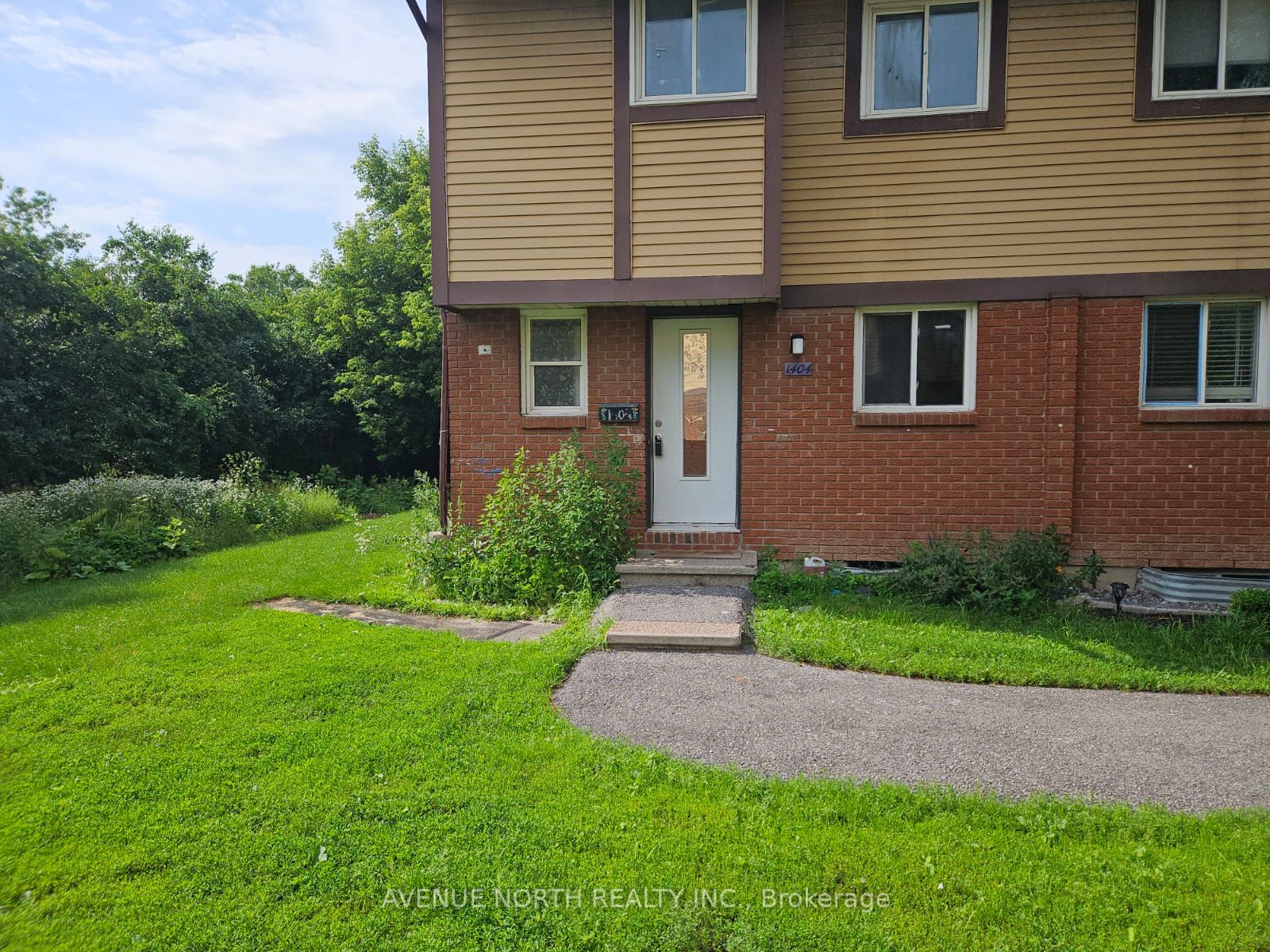 1404 Foxwell Street 1, Cyrville - Carson Grove - Pineview, ON K1B 5J4
