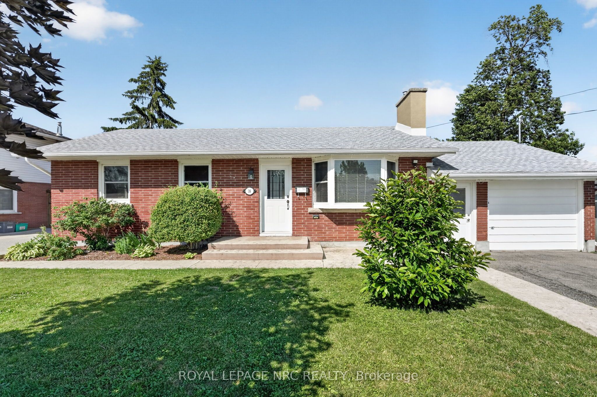 16 Ferguson Avenue, Fort Erie, ON L2A 5J3