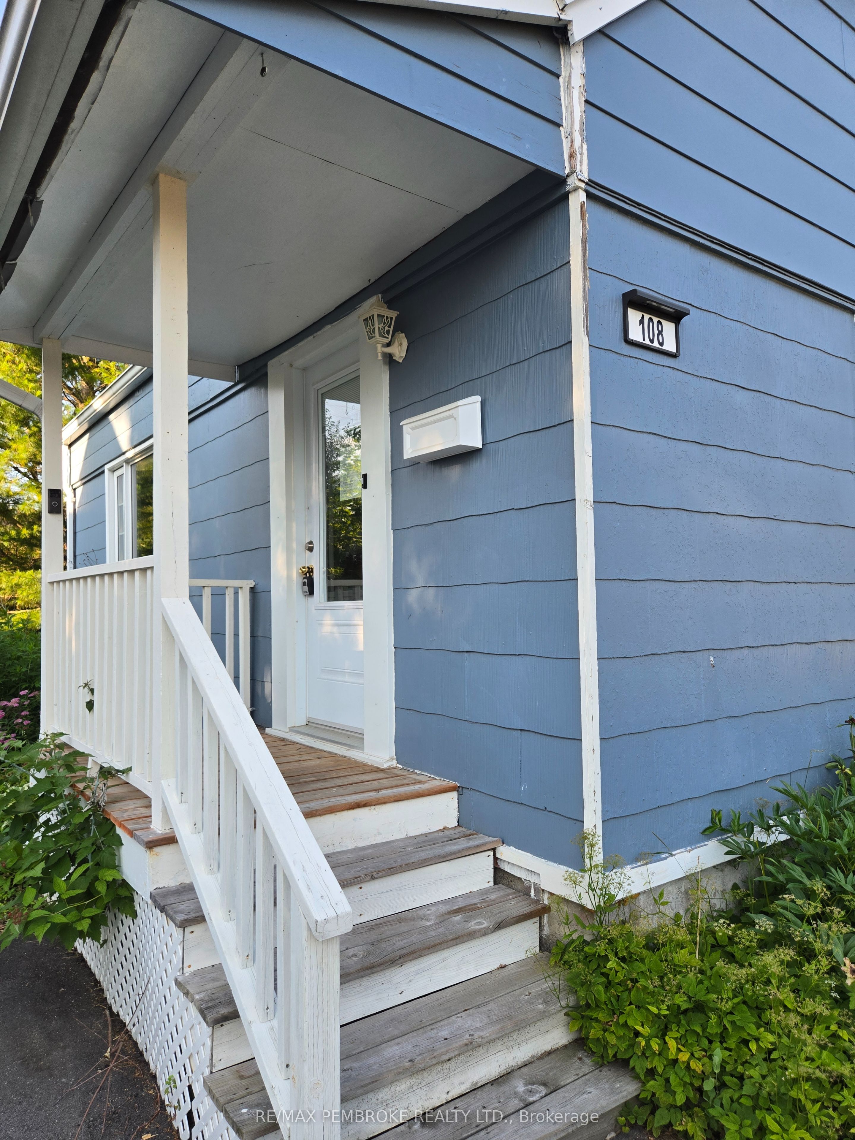 108 Third Avenue, Arnprior, ON K7S 1Y8 photo 3