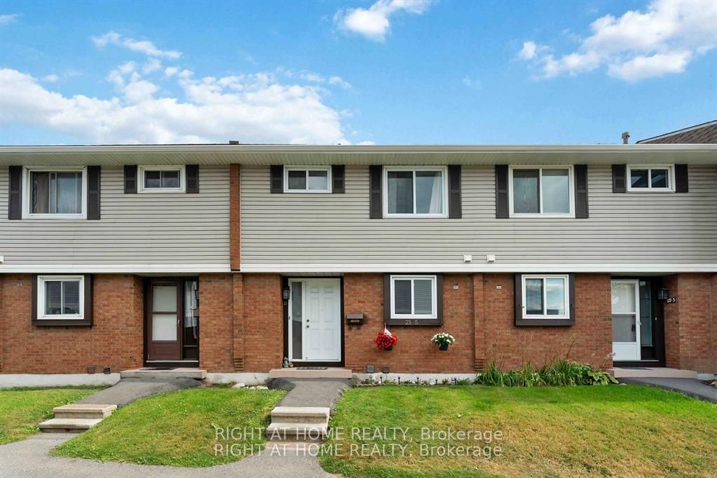 5 Hadley Circle 21, Bells Corners and South to Fallowfield, ON K2H 6P1