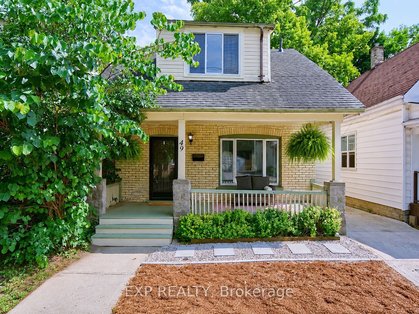 49 Euclid Avenue, London South, ON N6C 1C2