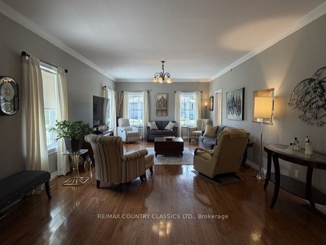 18 Wilson Lane, Hastings Highlands, ON K0L 1C0 photo 3