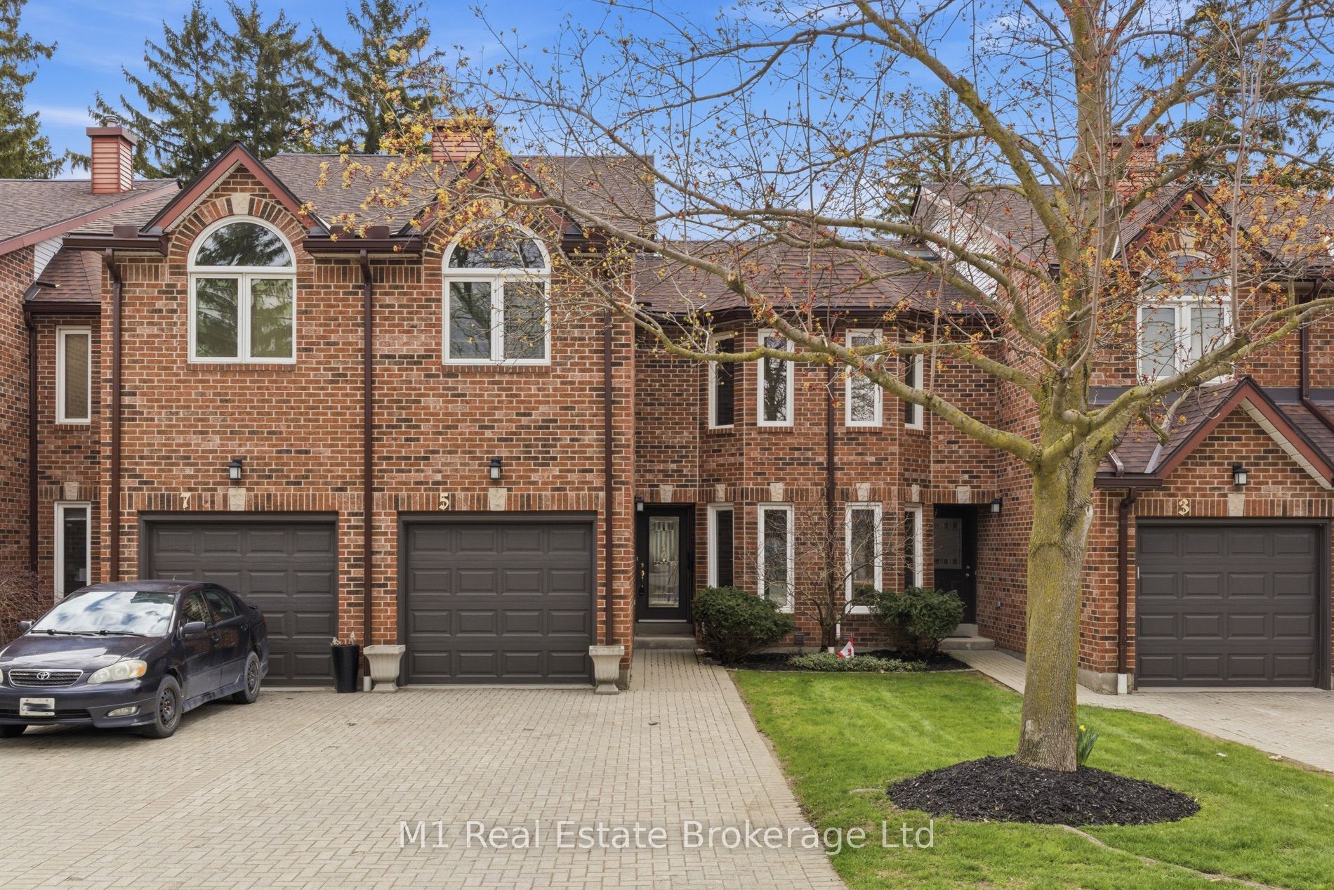 5 Marilyn Drive, Guelph, ON N1H 1G9 photo 3