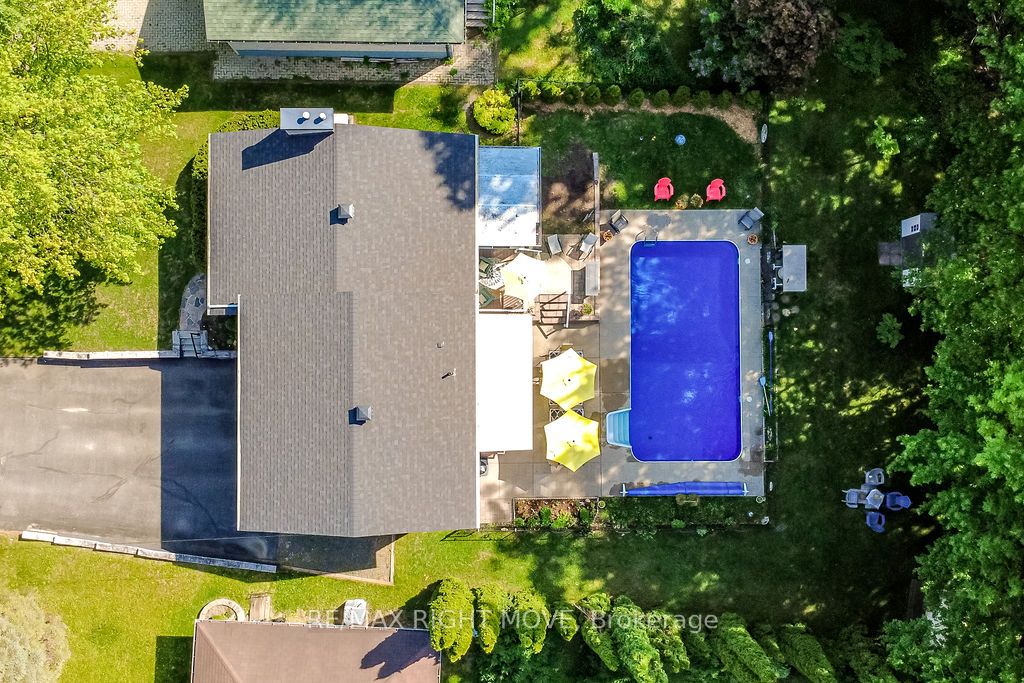355 FAIRVIEW Drive, Gravenhurst, ON P1P 1L2 photo 2