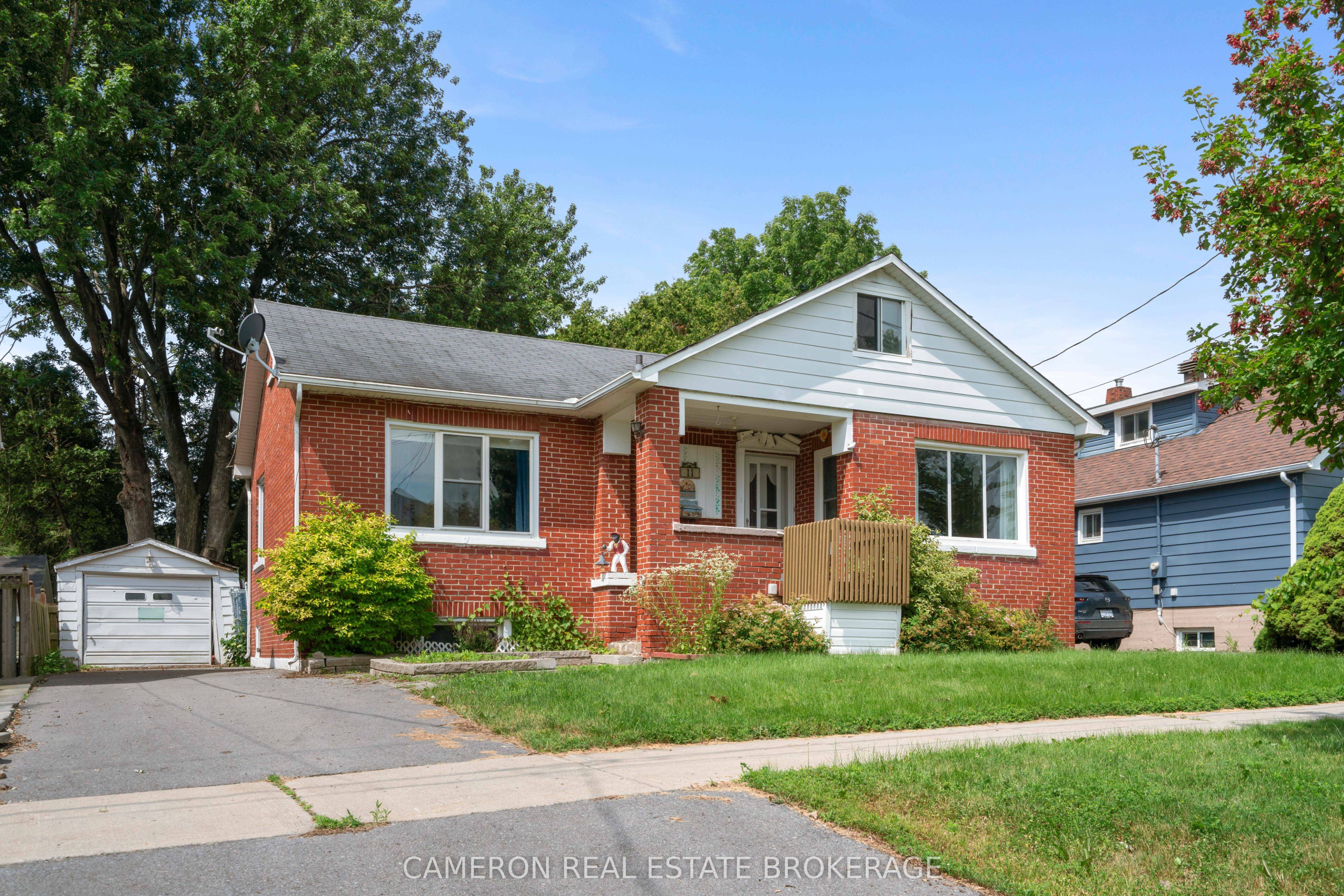 11 Dunbar Avenue, Cornwall, ON K6H 5M6