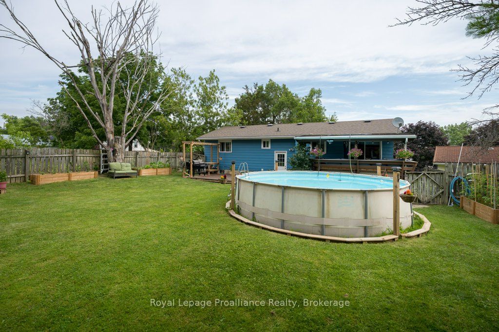 92 Wallbridge Crescent, Belleville, ON K8P 1Z4 photo 5
