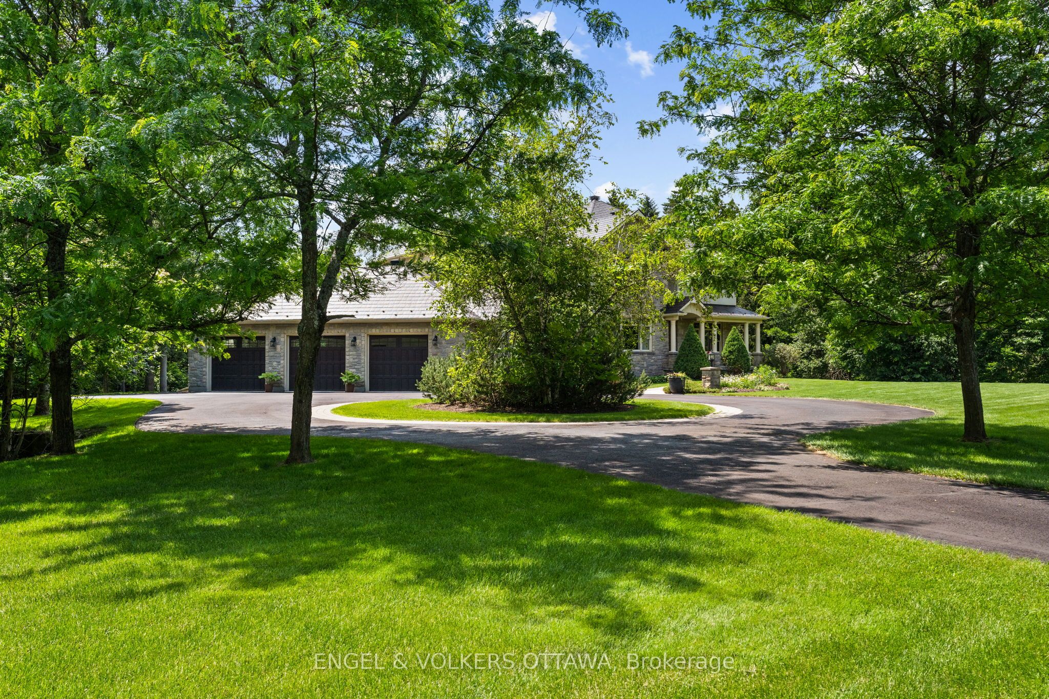 140 Lady Lochead Lane, Carp - Huntley Ward, ON K0A 1L0 photo 4