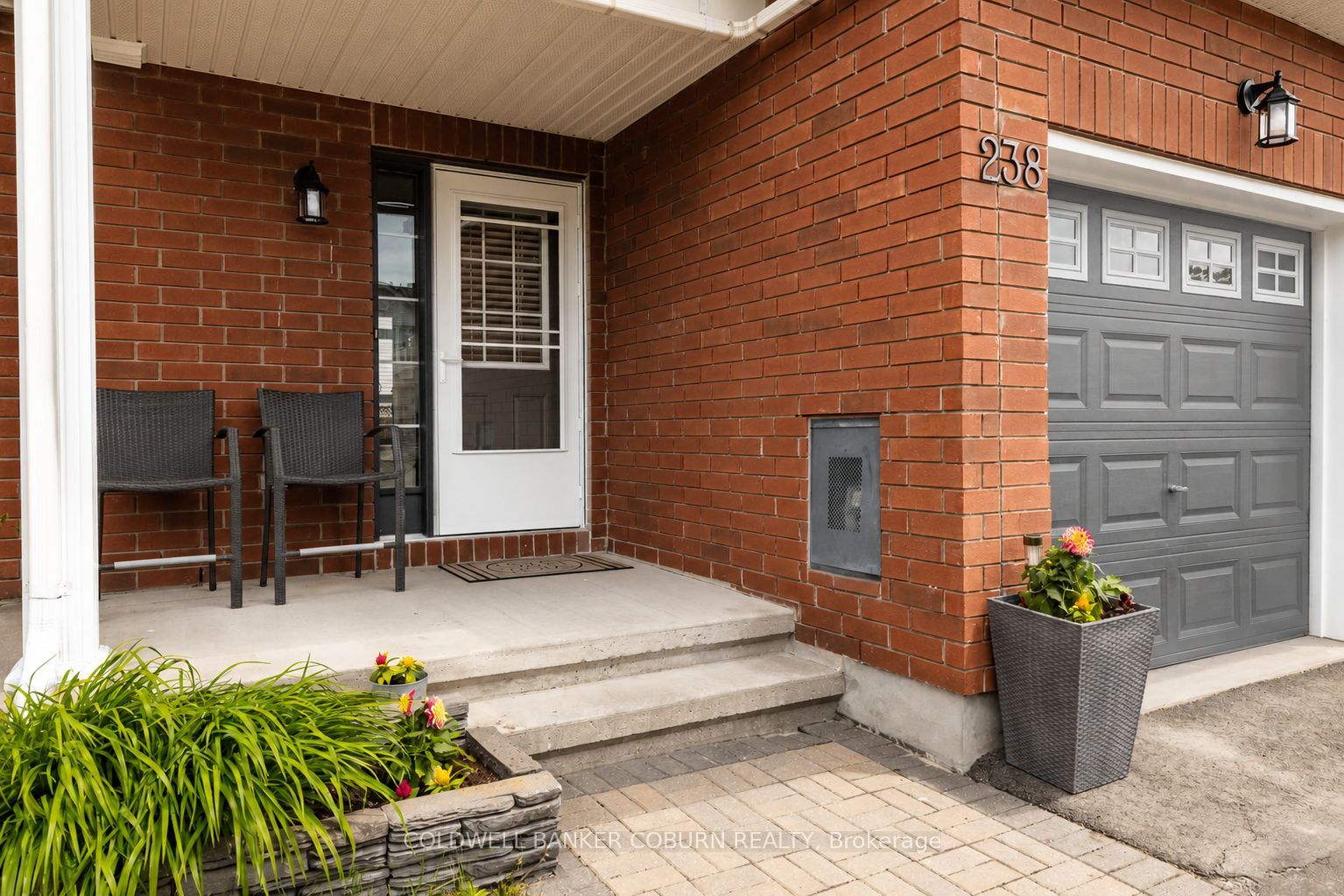 238 Arrita Street, Kanata, ON K2S 0J7 photo 2
