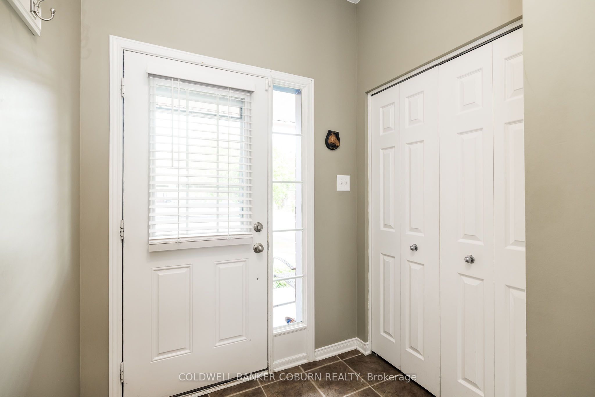 238 Arrita Street, Kanata, ON K2S 0J7 photo 3