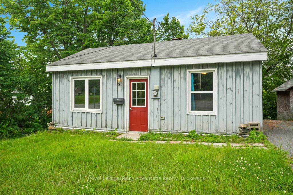 41 Emily Street, Parry Sound, ON P2A 2P6 photo 4