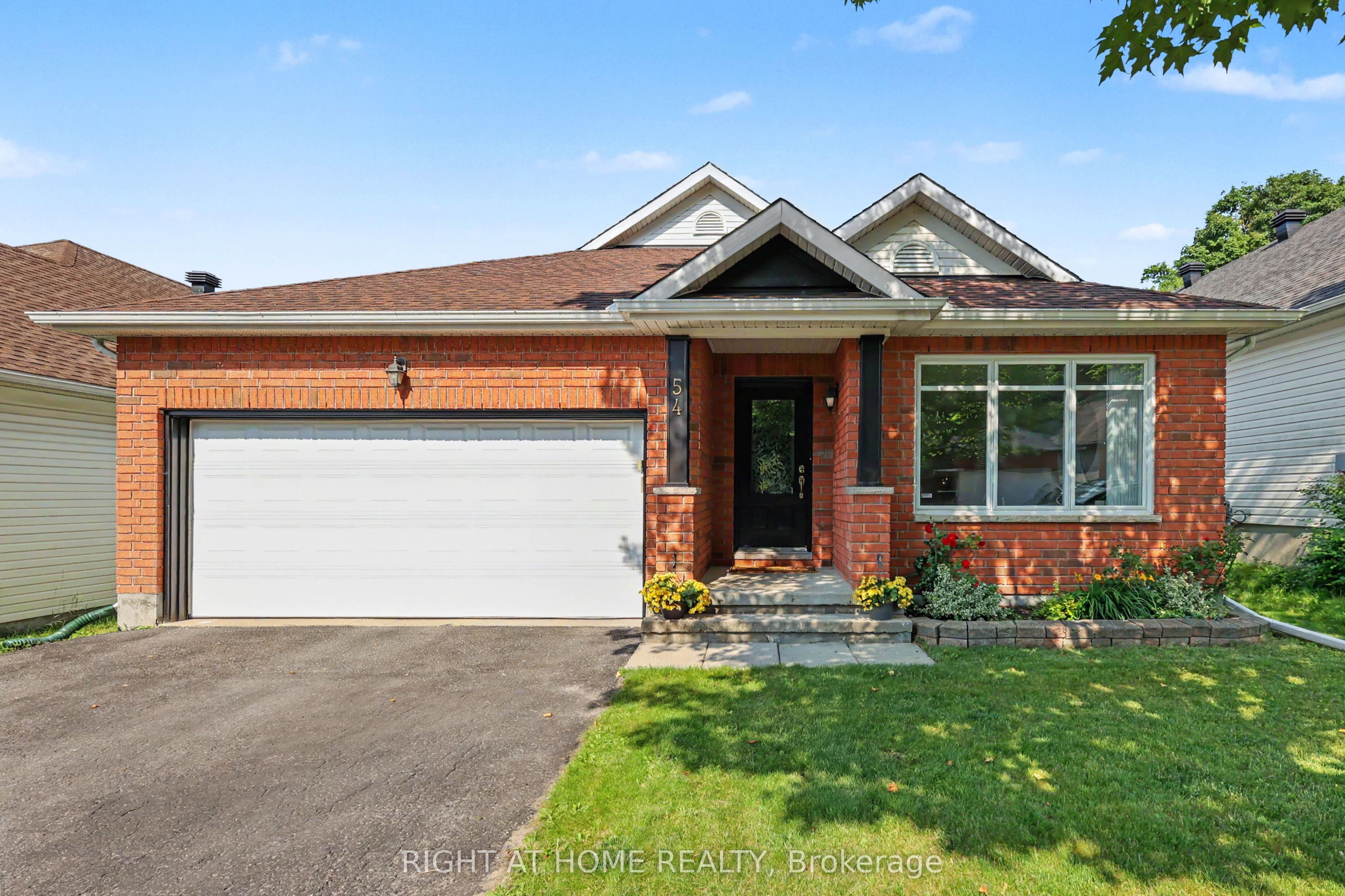 54 Fieldcrest Avenue, Barrhaven, ON K2J 4Y8
