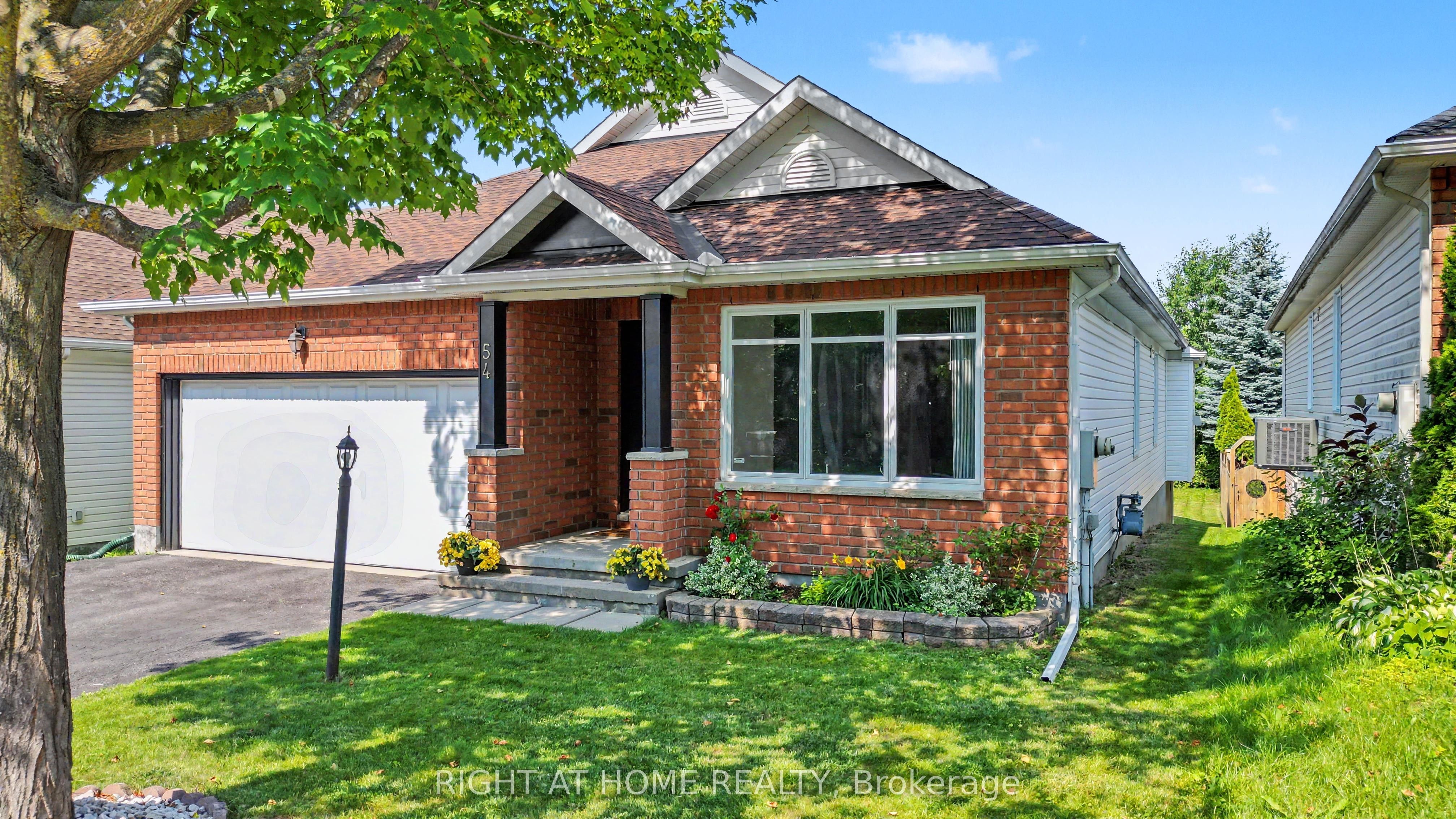 54 Fieldcrest Avenue, Barrhaven, ON K2J 4Y8 photo 2
