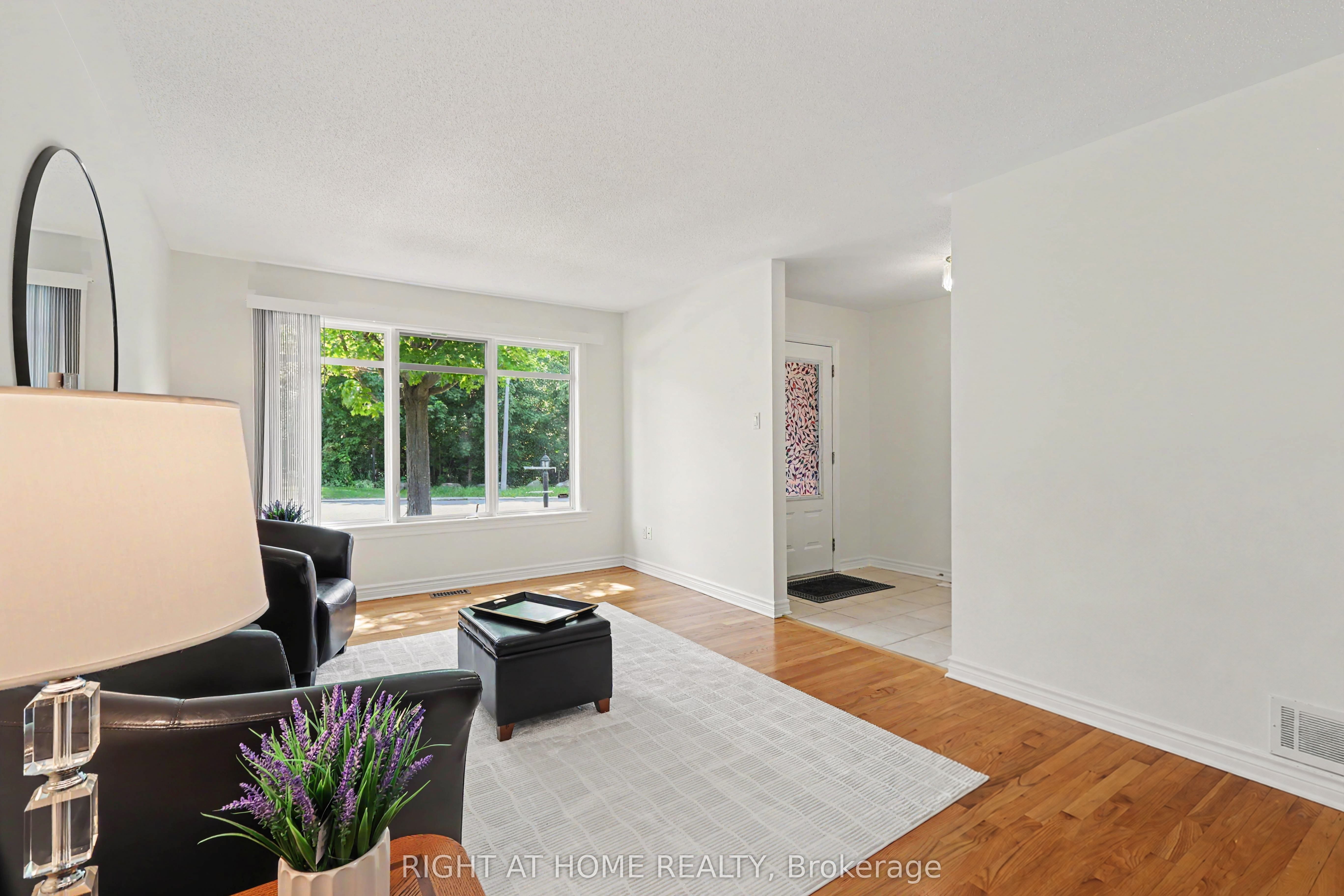 54 Fieldcrest Avenue, Barrhaven, ON K2J 4Y8 photo 5