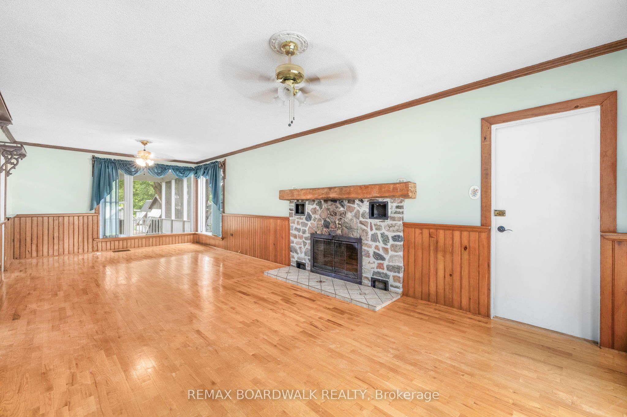 2377 Ramsay Conc 7B Road, Mississippi Mills, ON K0A 1A0 photo 4