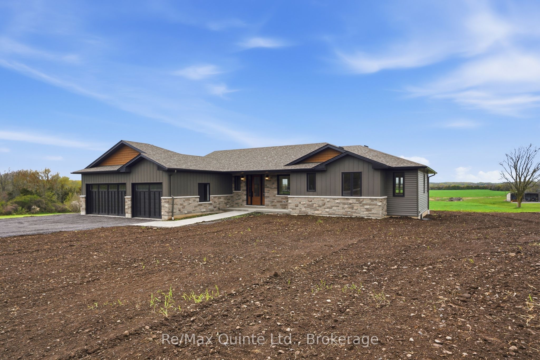 2501 Harmony Road, Tyendinaga, ON K8N 4Z6 photo 4