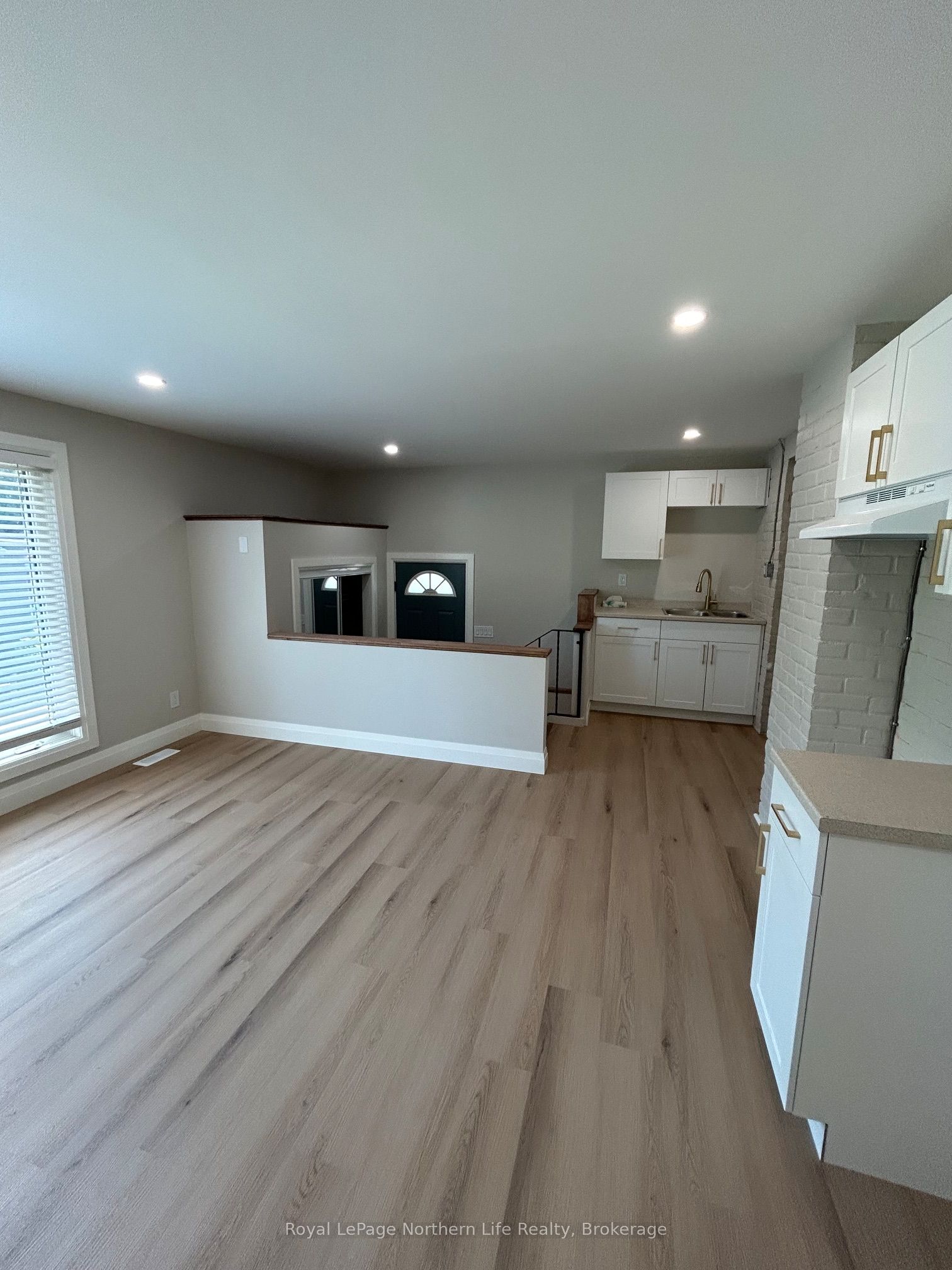 1079 Cassells Street, North Bay, ON P1B 4B1 photo 5