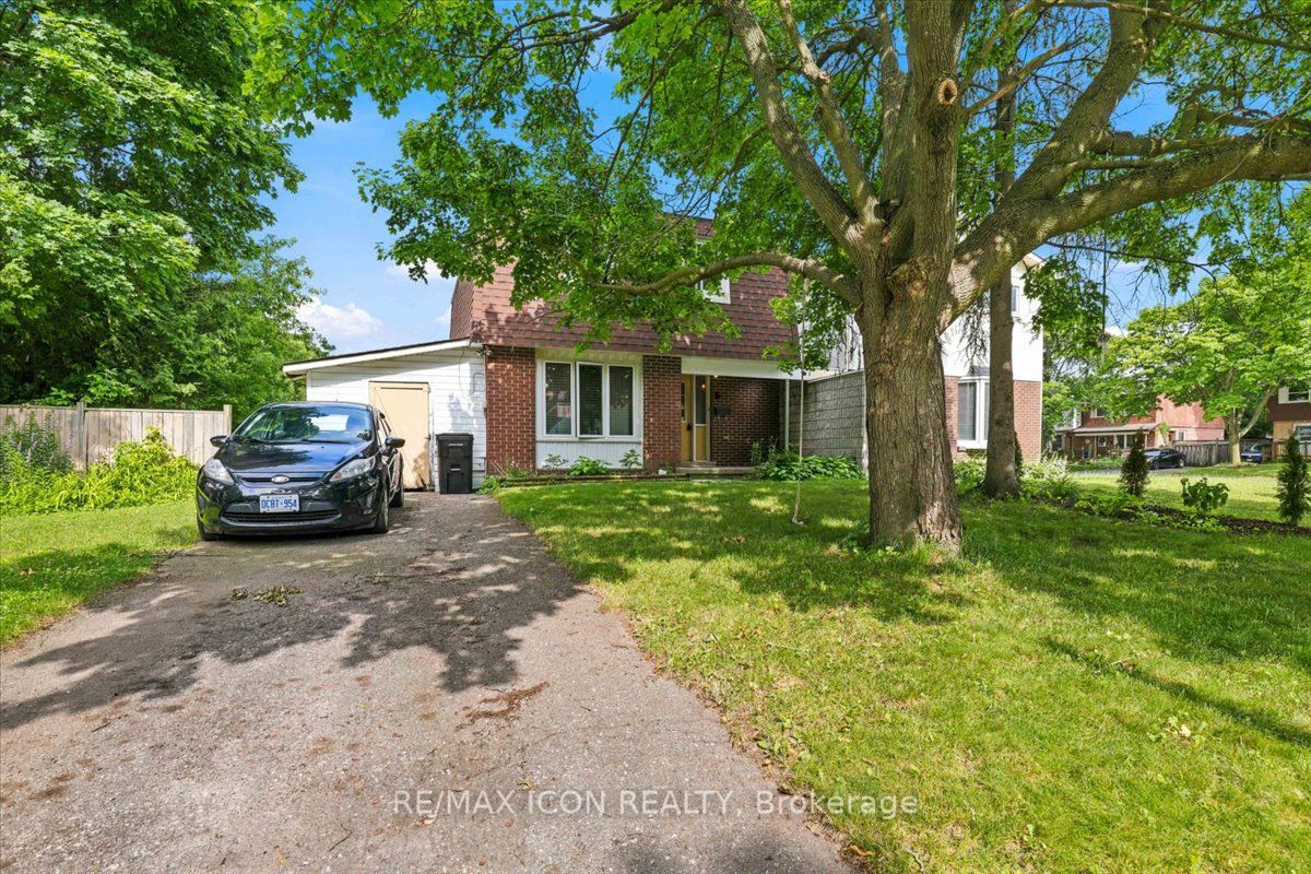 6 Tamarack Court, Cambridge, ON N3C 3A8 photo 2