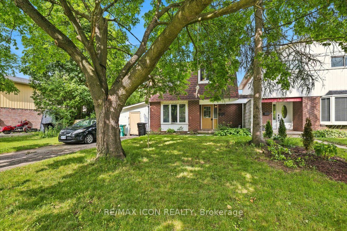 6 Tamarack Court, Cambridge, ON N3C 3A8 photo 4