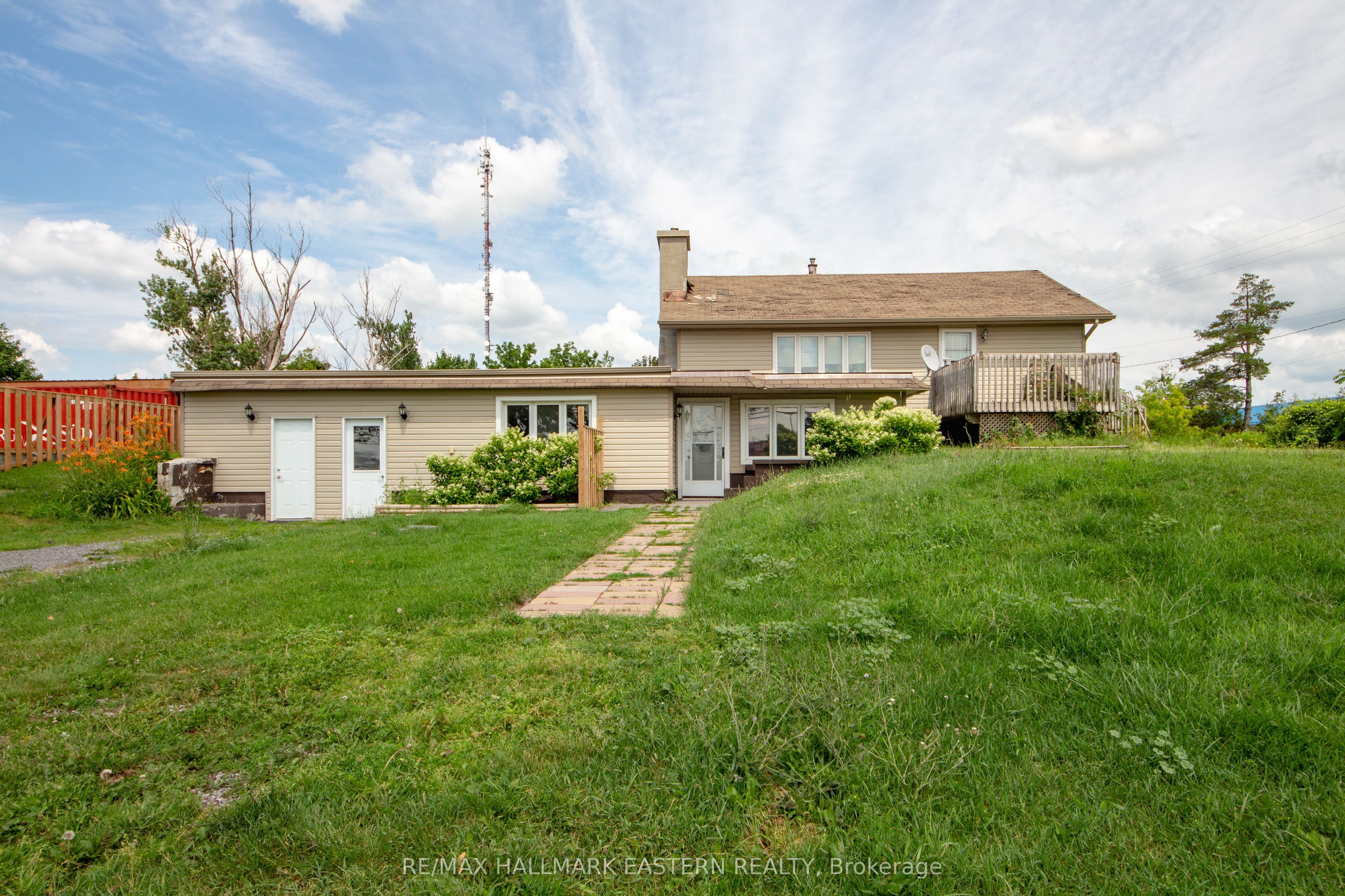 1624 Chemong Road, Selwyn, ON K9J 6X2